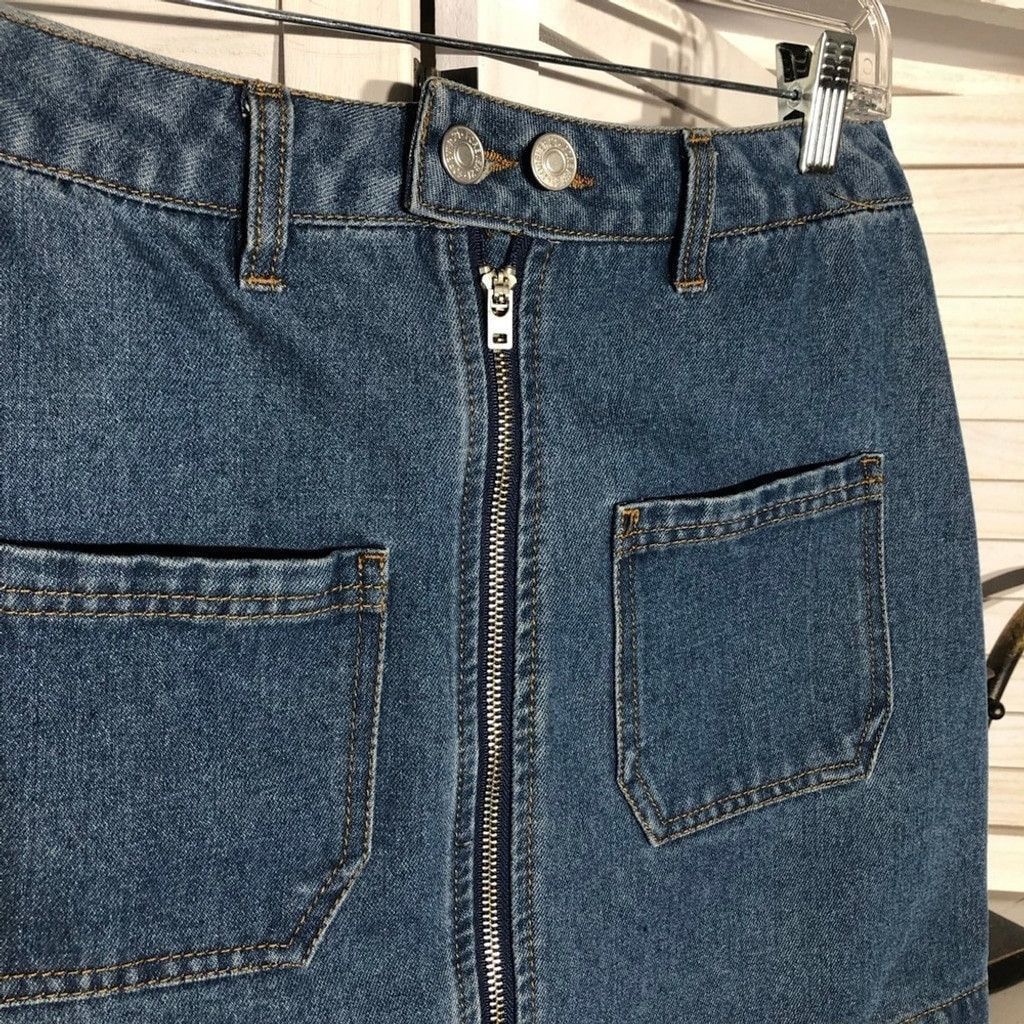 Forever 21 Y2K Mini Skirt Zipper Front Patch Pockets Denim Blue sz M Size 30" / US 8 / IT 44 - 5 Thumbnail