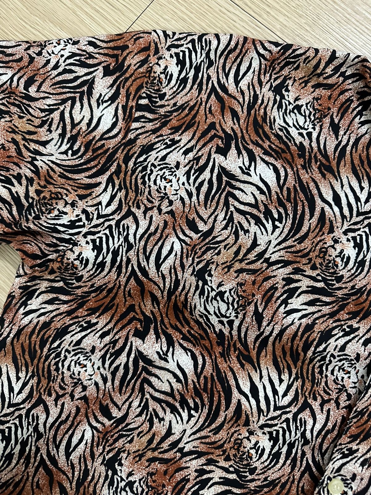 Beauty Beast × Japanese Brand × Wacko Maria Rare Beautiful Parody Wacko Maria Tiger Motive Shirt Size US L / EU 52-54 / 3 - 6 Thumbnail