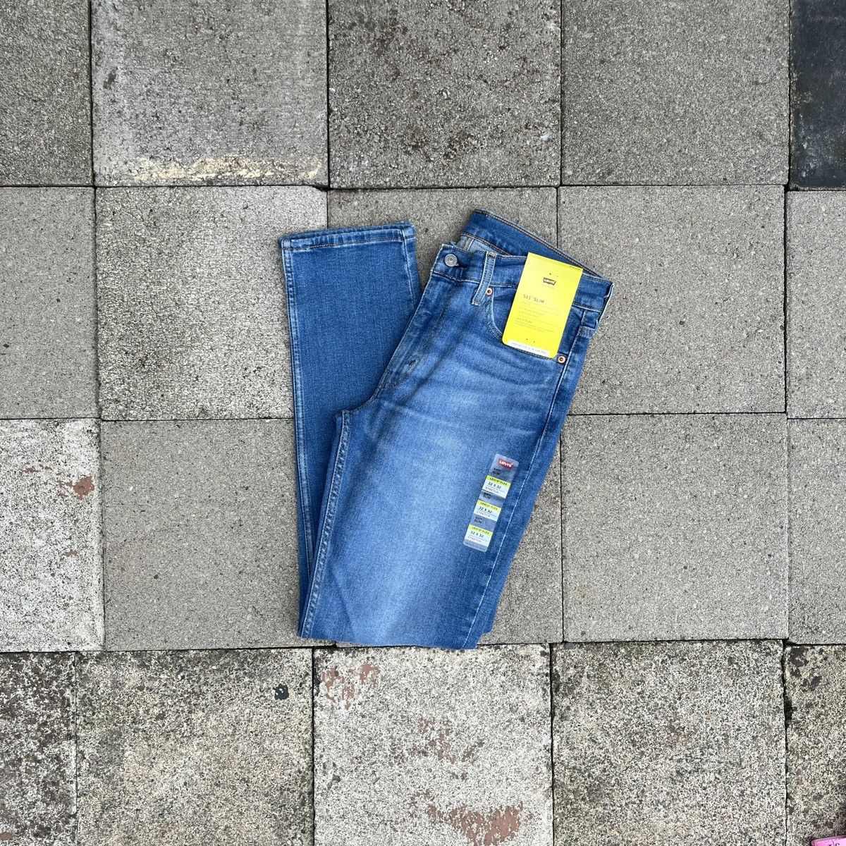 Levi's Levi’s 511 Slim Fit Stretch Mens NWT Jeans Medium Wash Denim Size US 32 / EU 48 - 2 Thumbnail
