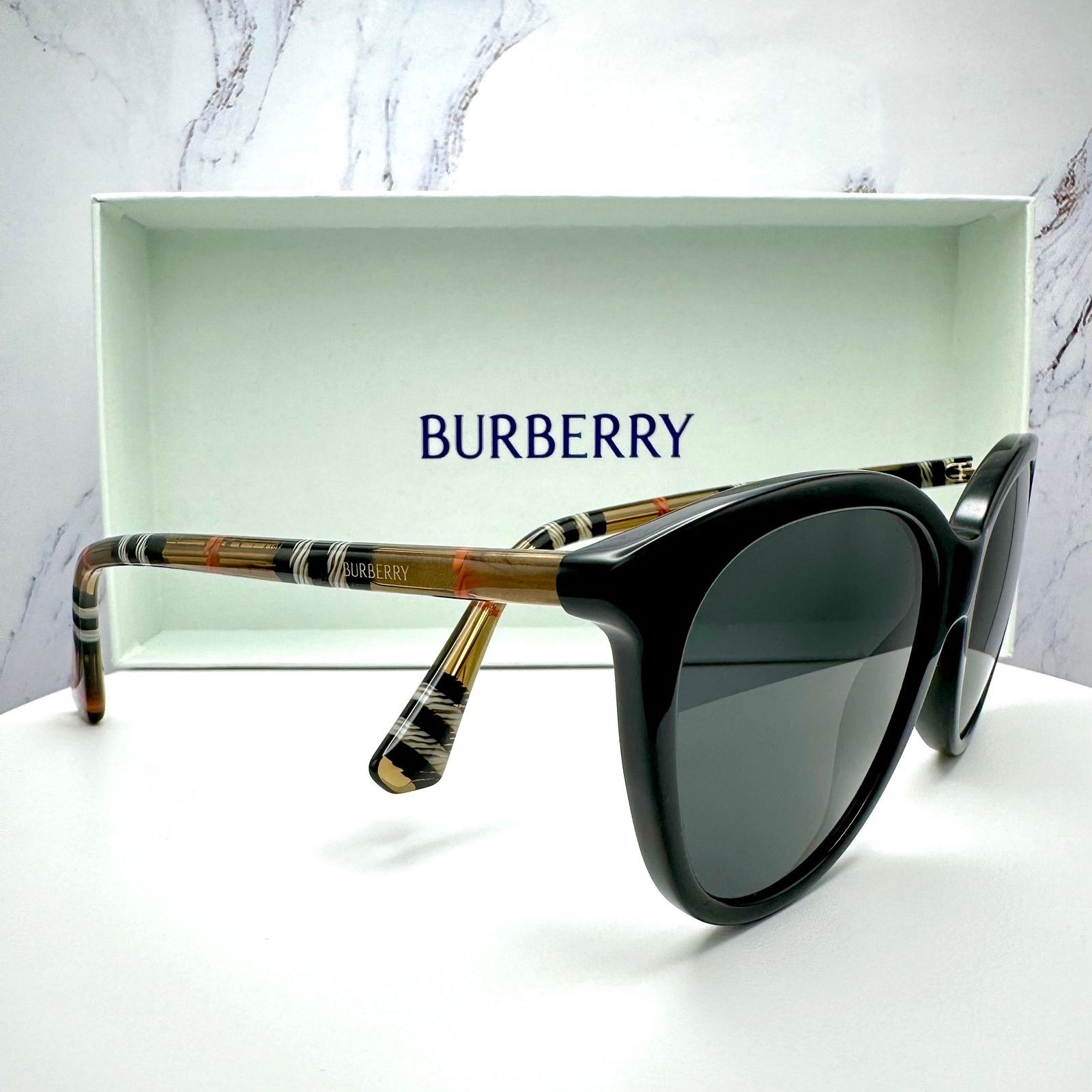 New Burberry Sunglasses Black Round Pantos Frame Checkered