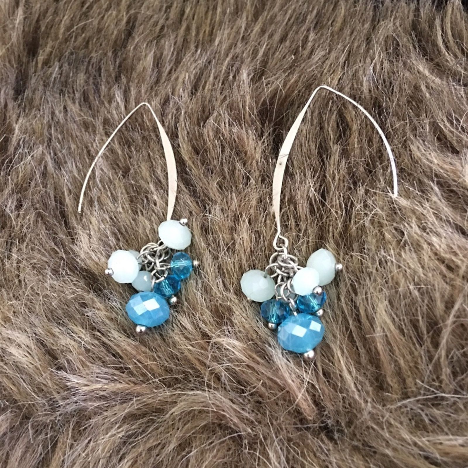 Jewelry V Shape silver tone dangle bead hoop earrings Size ONE SIZE - 4 Thumbnail