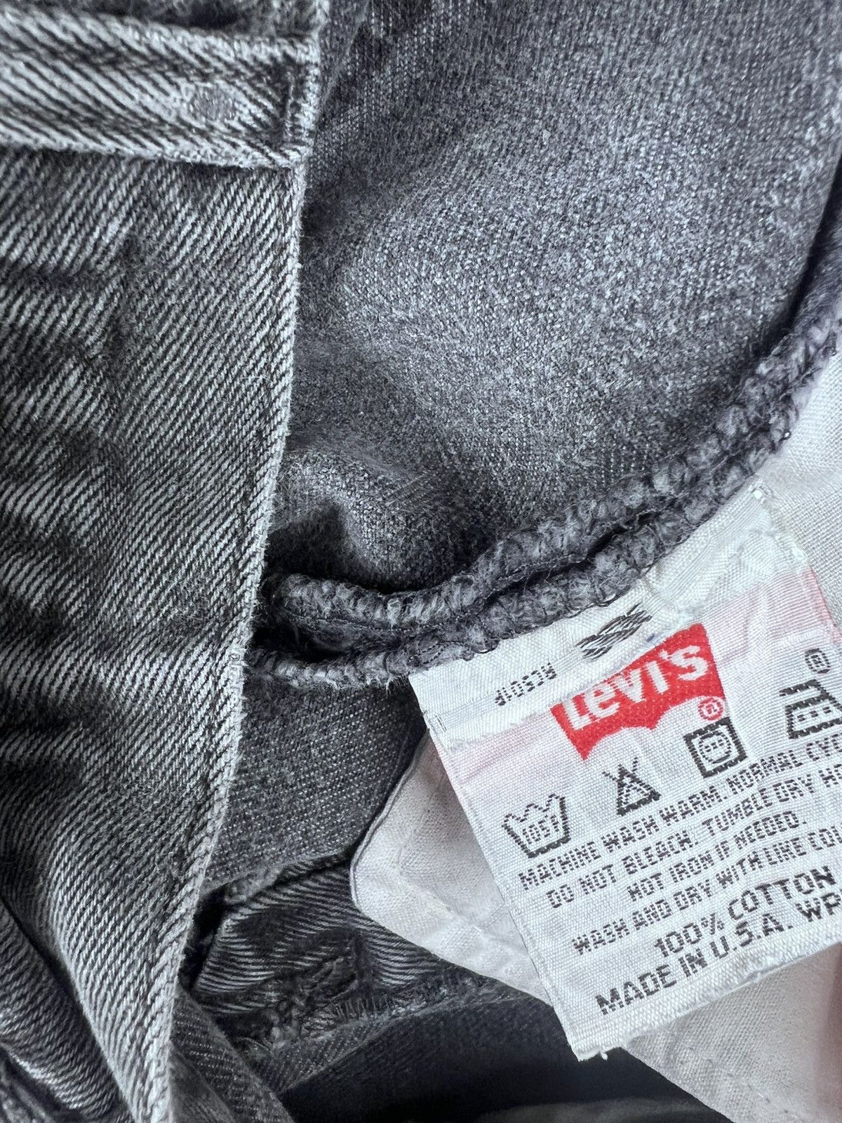 Levi's Vintage Levis Jeans Mens 34x32 (Fits 31x26.5) Black 501 Size US 31 - 8 Thumbnail