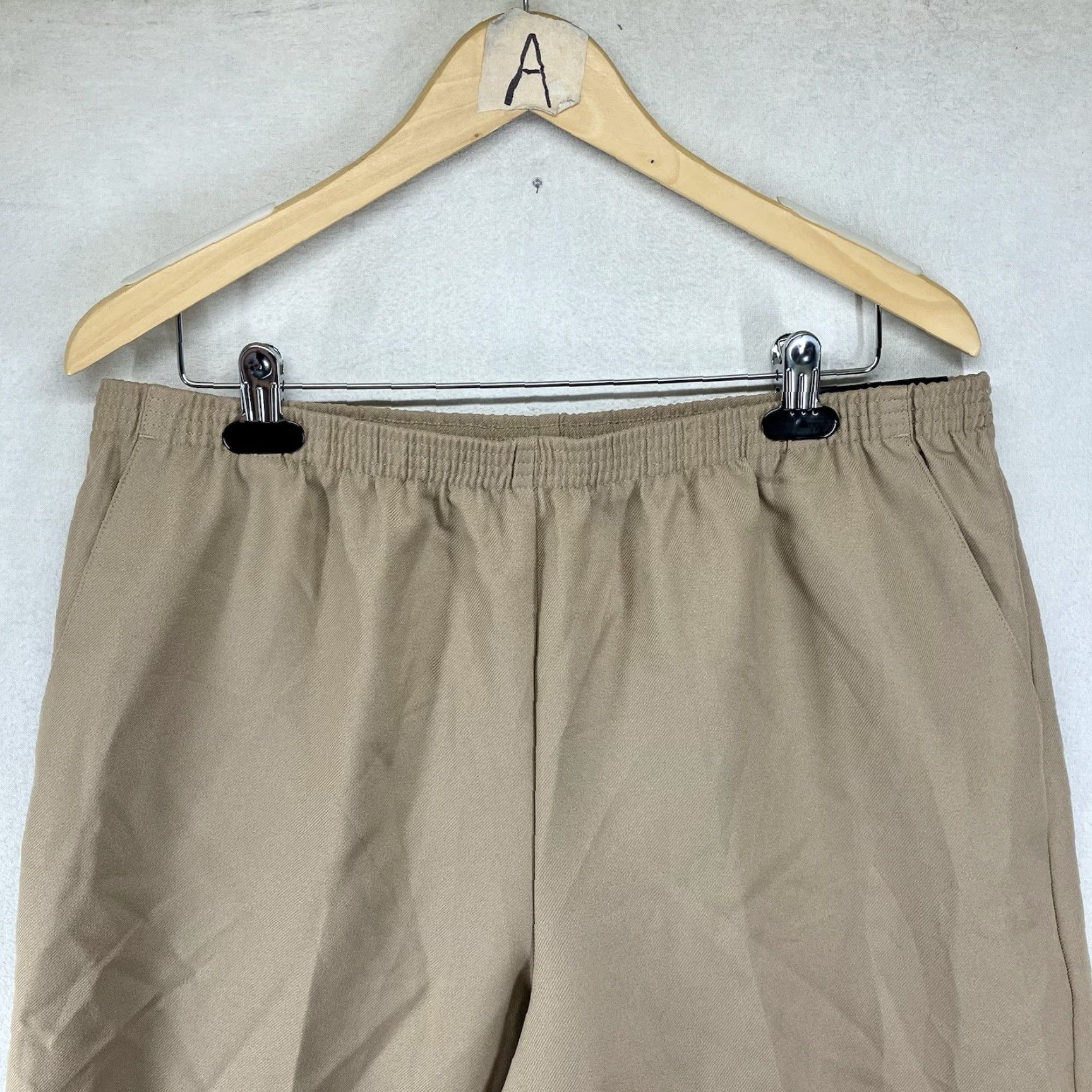 Vintage Alfred Dunner Capri Pants Womens 16P Tan High Rise Pull On Career NWT Capri Pants Womens 16P Tan High Rise Pull On Career NWT Size 38" / US 16 / IT 52 - 5 Thumbnail