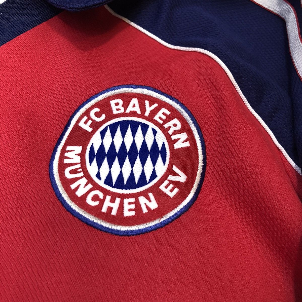 Adidas Bayern Munich 00/01 home jersey set #11 Effenberg Size US L / EU 52-54 / 3 - 6 Thumbnail