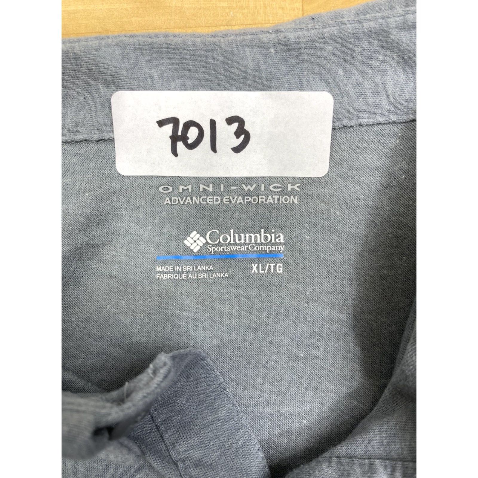 Vintage Columbia Polo Shirt XL Gray Outdoor Casual Short Sleeve Men Regular Size XL Polo Columbia shirt Size US XL / EU 56 / 4 - 3 Thumbnail