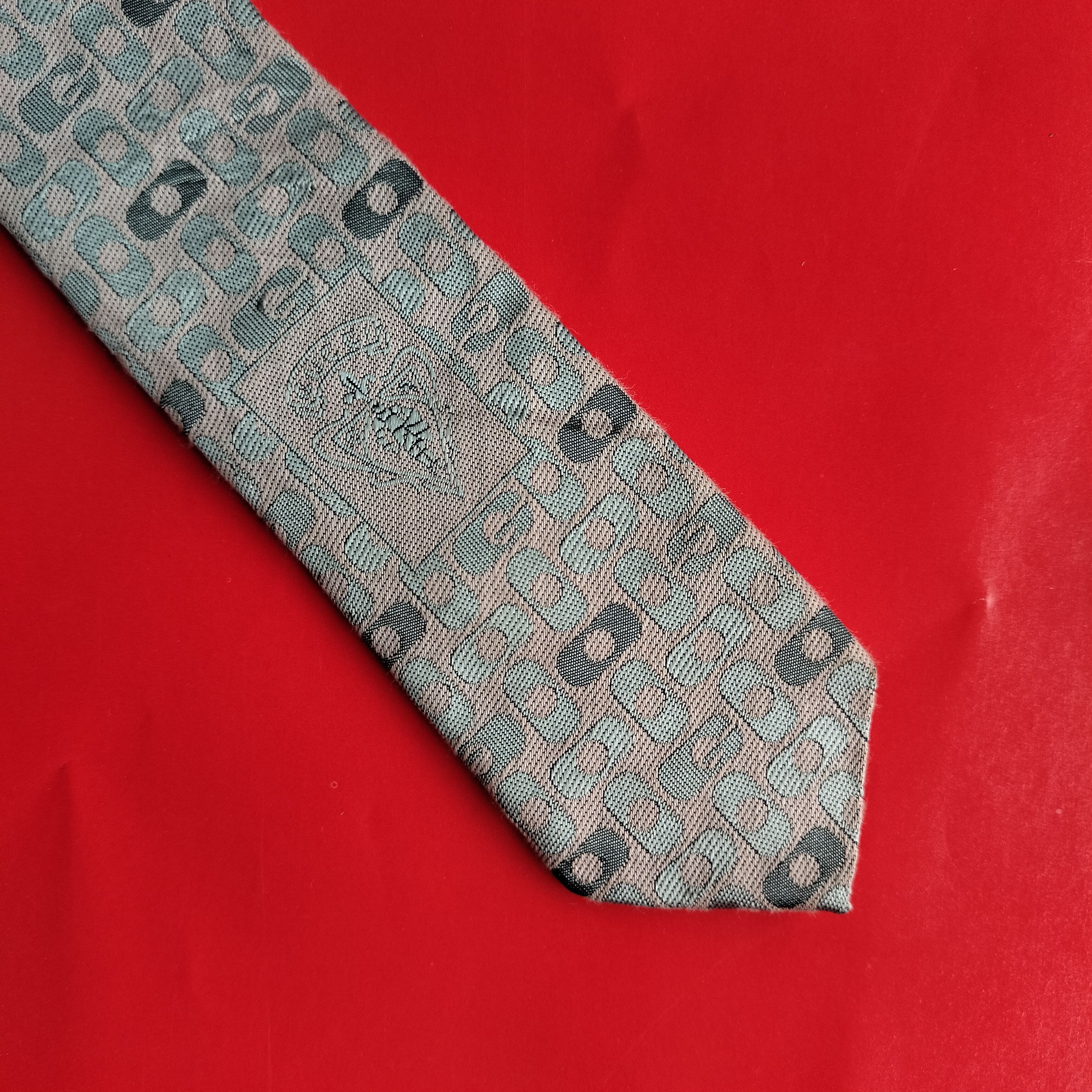Gucci Early 2000 Gucci tom ford era font tie Size ONE SIZE - 15 Thumbnail
