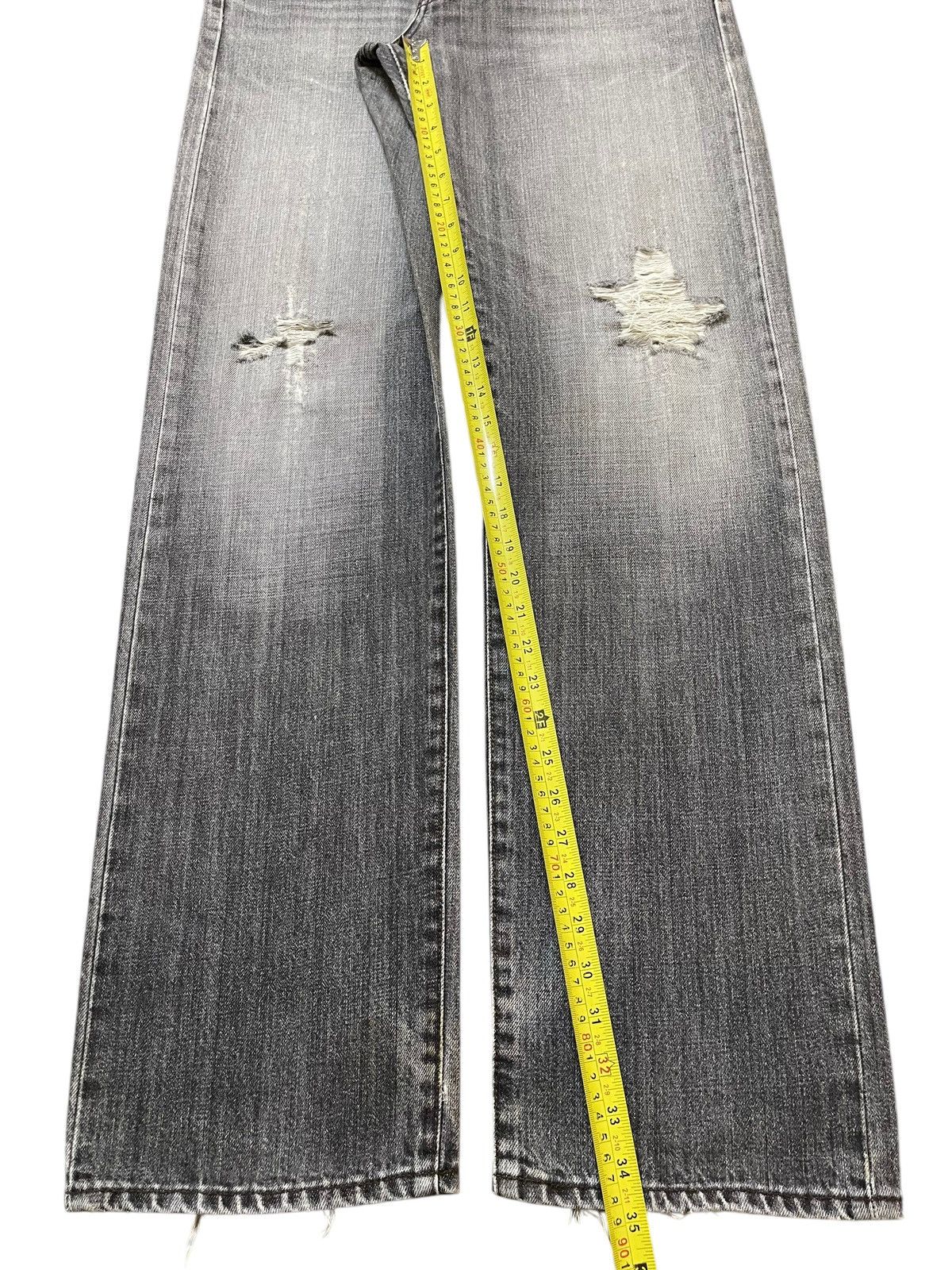 Uniqlo Vintage Japanese Uniqlo Faded Wash Distressed Loose Jeans Size US 34 / EU 50 - 13 Thumbnail