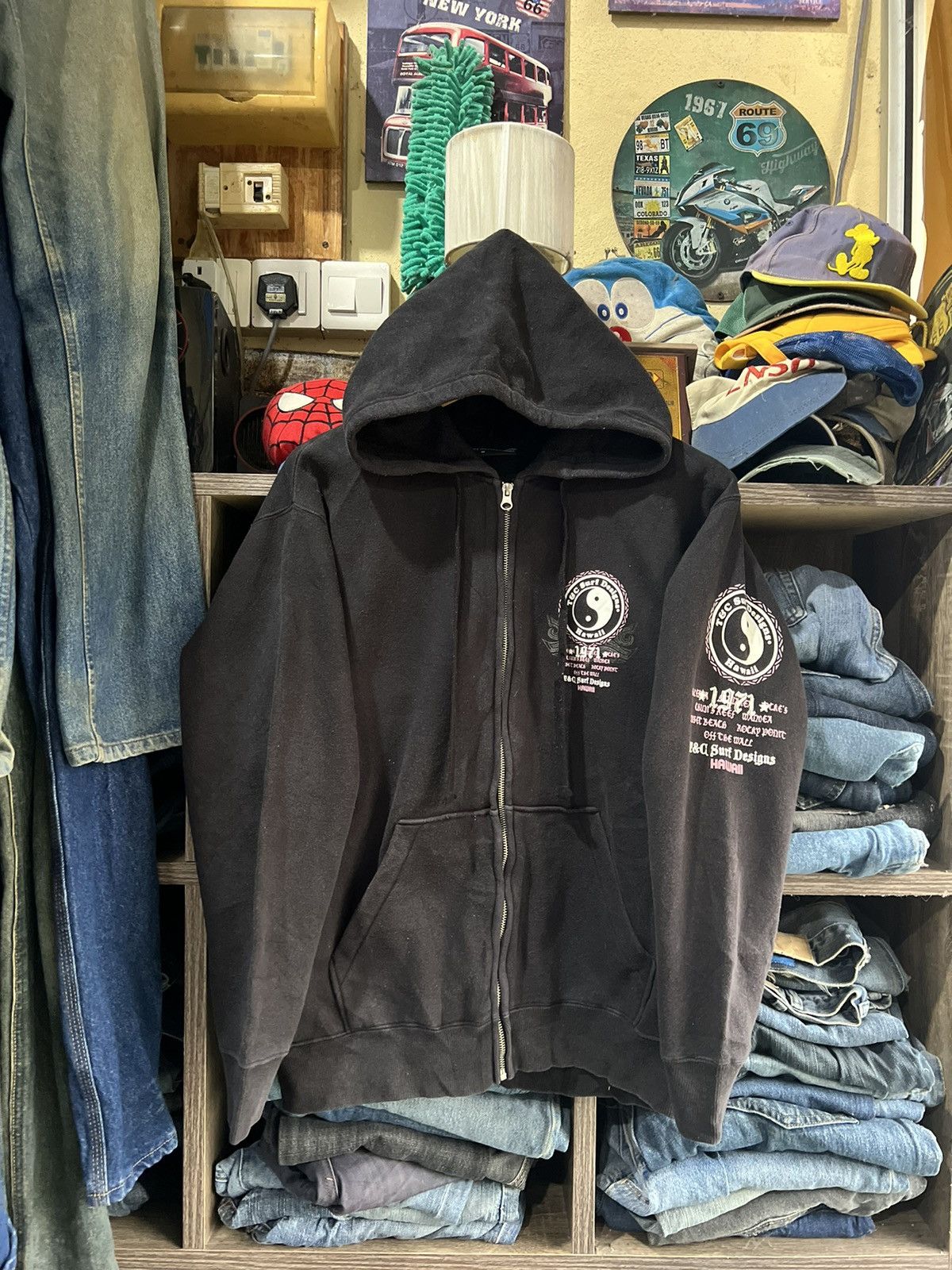 Japanese Brand 🔥T&C Surf Designs Hawaii Grassroots Surfing Zipper Hoodie Size US S / EU 44-46 / 1 - 2 Thumbnail
