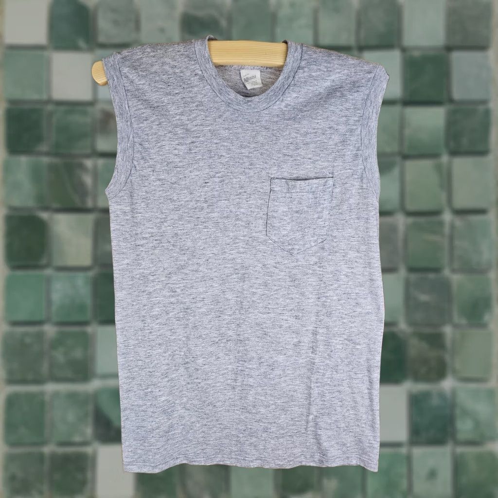 Vintage MUSCLE T-Shirt Sleeveless Gray 90's Vintage Pocket Selvedge Size L Mens Confirms But Fit M - Shirt - Cotton - Regular - Gray - 90s - Mens Size US L / EU 52-54 / 3 - 1 Thumbnail