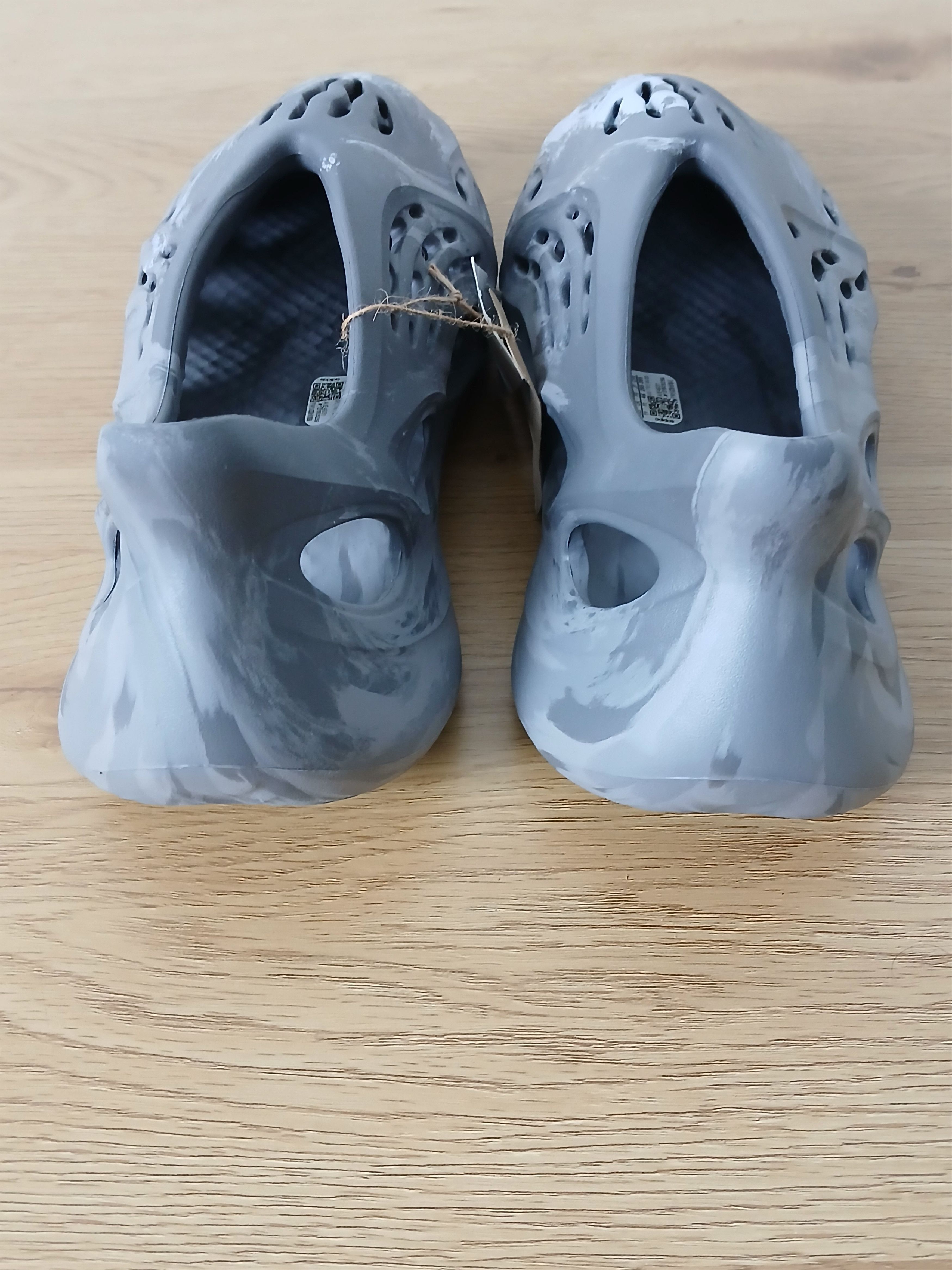 Adidas × Kanye West × Yeezy New Adidas Yeezy Foam Runner Size US 11 / EU 44 - 5 Thumbnail