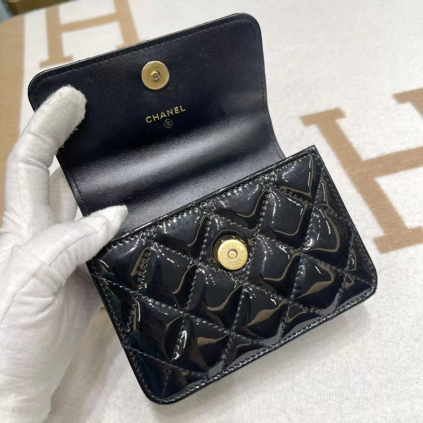 Chanel CHANEL 22K Mini Quilted Patent Leather Kelly Flap Bag Size ONE SIZE - 7 Thumbnail
