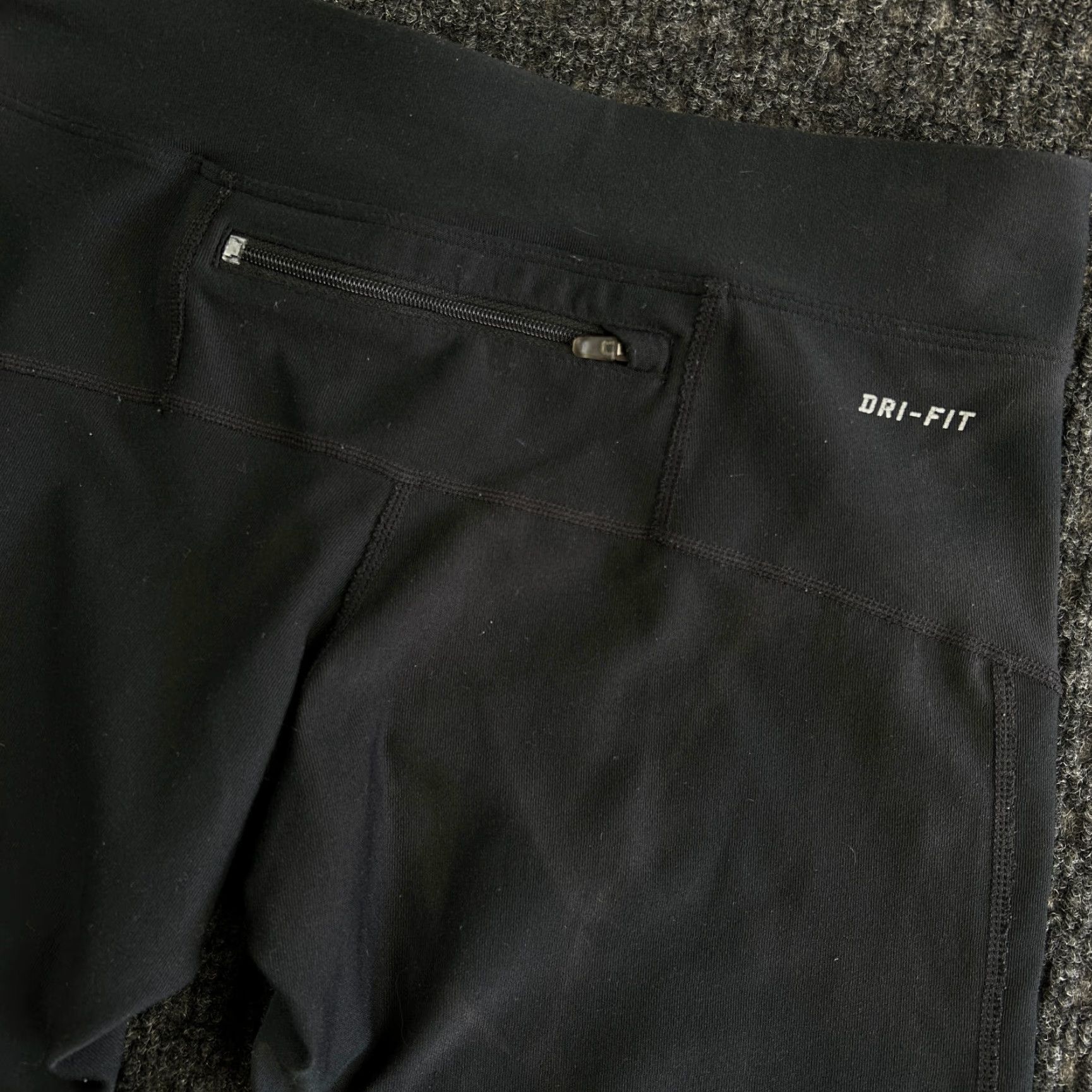 Nike Nike Dri-Fit Capri Leggings Womens S Black Drawstring Zip Pocket FAST SH Size 28" / US 6 / IT 42 - 5 Thumbnail