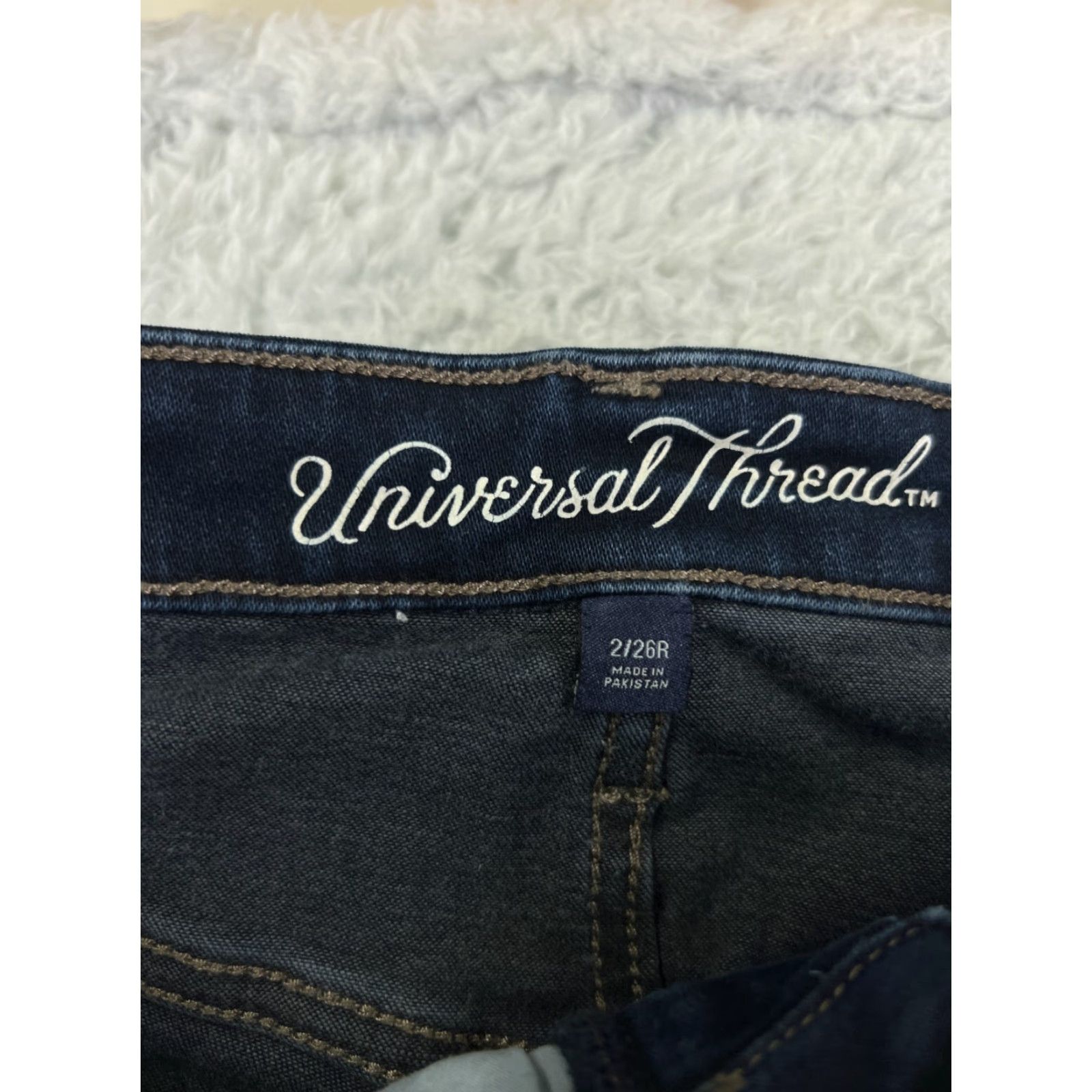 Vintage Universal Thread Jeans Women 2 Regular Blue Denim Flared Stretch Cotton Blend Dark Wash Womens Size 26" / US 2 / IT 38 - 6 Thumbnail