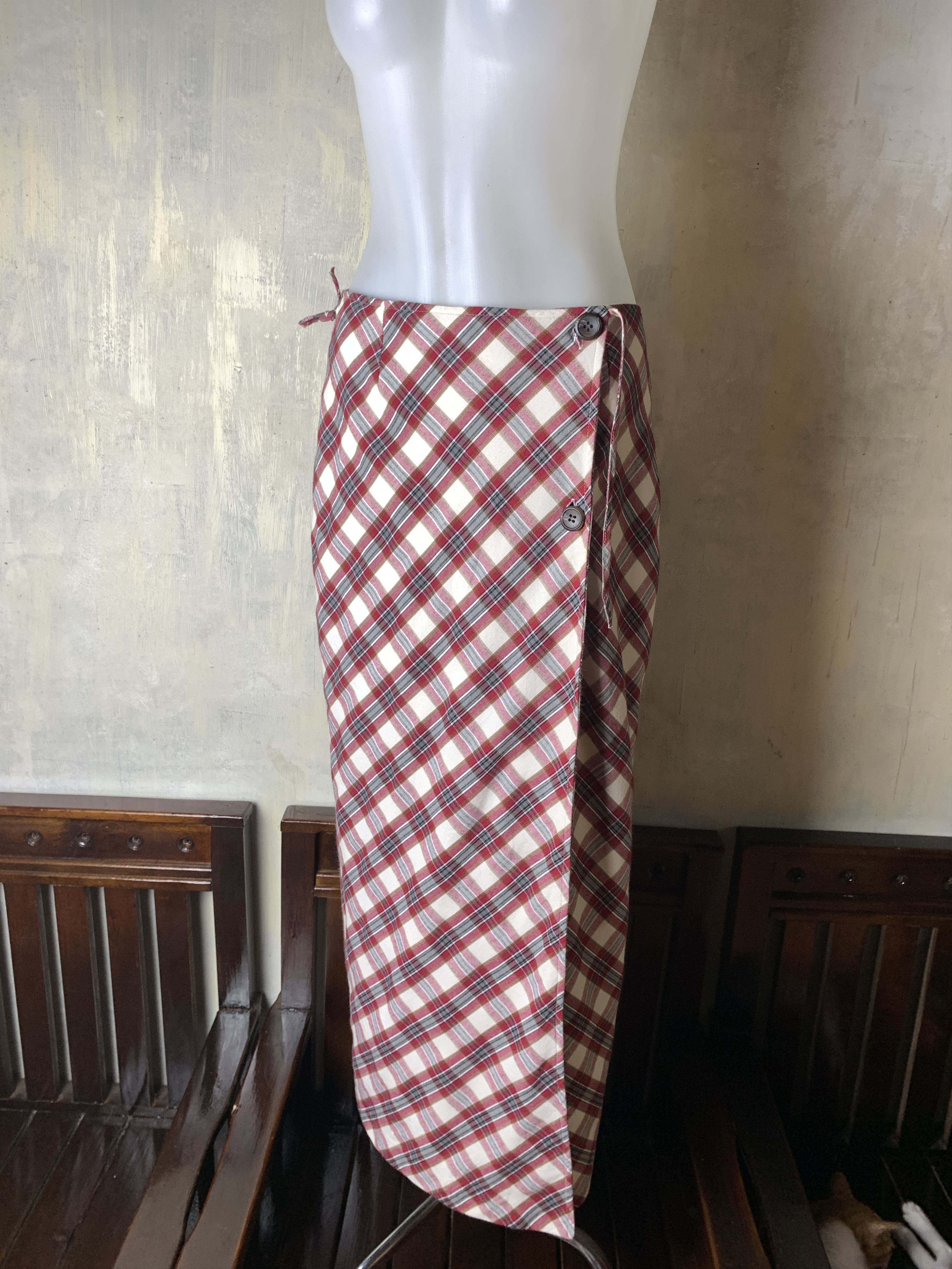 Japanese Brand stylenanda Plaid Tartan Wrapped Midi Skirt (27) Size 27" / US 4 / IT 40 - 2 Thumbnail
