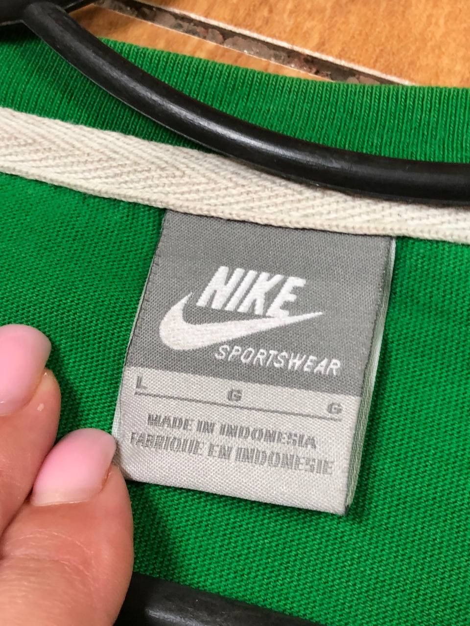 Nike Vintage Nike Green Streetweat T-Shirt Size L Size US L / EU 52-54 / 3 - 2 Thumbnail