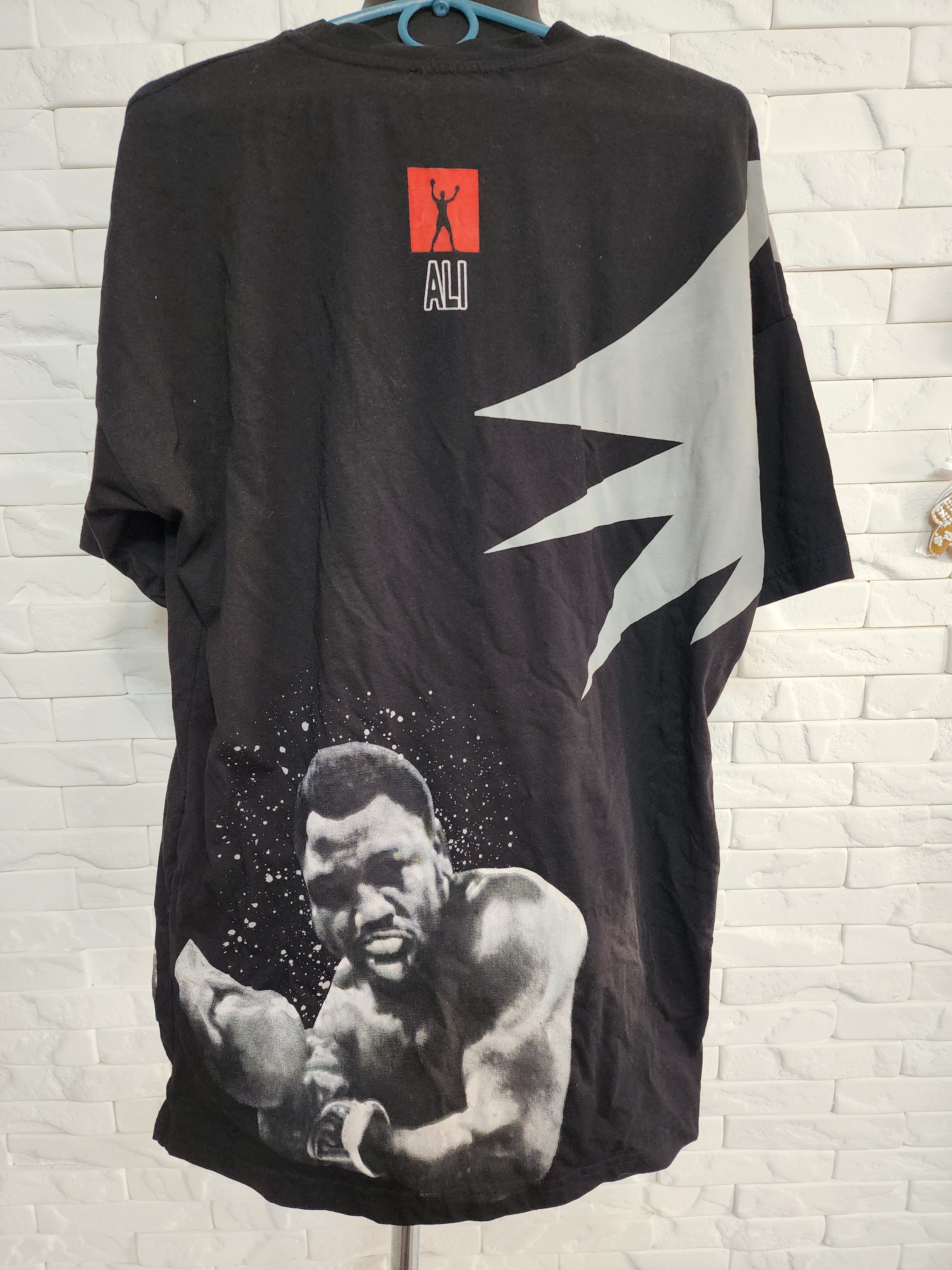 Furla Men's Black T-shirt. Men's Reliable T-shirt with Print. Size US S / EU 44-46 / 1 - 2 Thumbnail