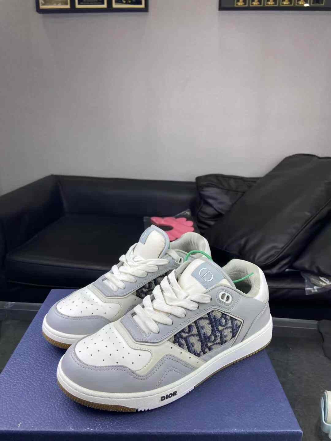 Dior Dior White Lowtop Sneakers 27 Women Size US 8 / IT 38 - 1 Thumbnail