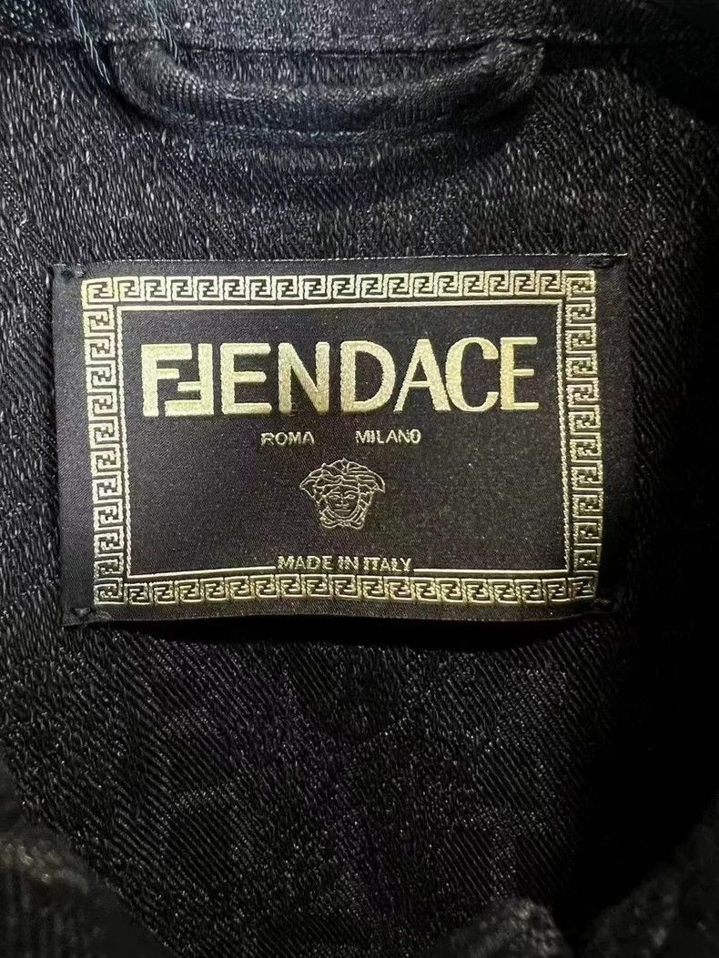 Versace Versace Presbyopia dark pattern full of logo leather tag l Size US M / EU 48-50 / 2 - 3 Thumbnail