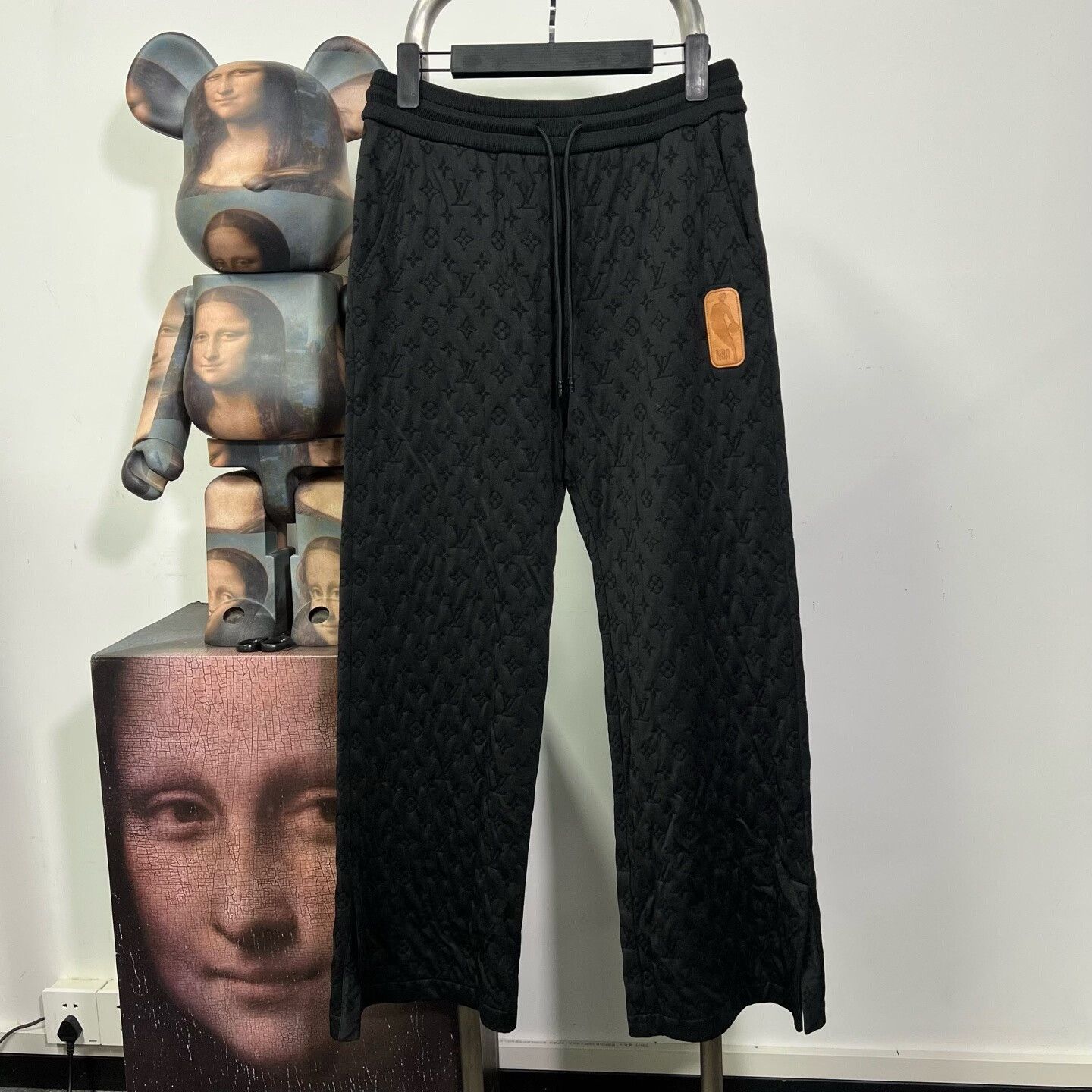 Louis Vuitton Louis Vuitton Casual Pants 32 Men Size US 32 / EU 48 - 1 Thumbnail