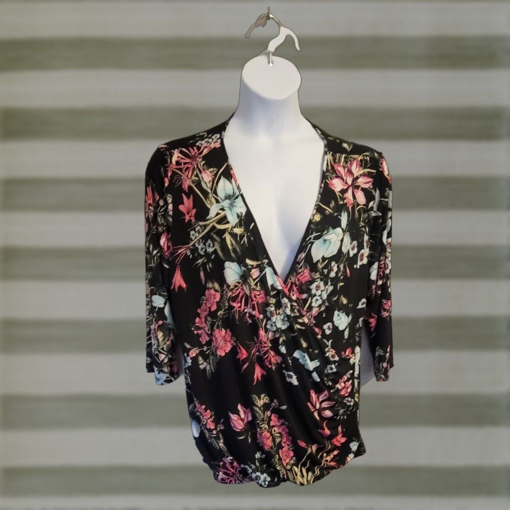 Avenue Avenue Blouse Tunic 3/4 Sleeve V-Neck Floral Wrap Plus Size 24 Black Womens Size 4XL / US 24-26 - 1 Thumbnail