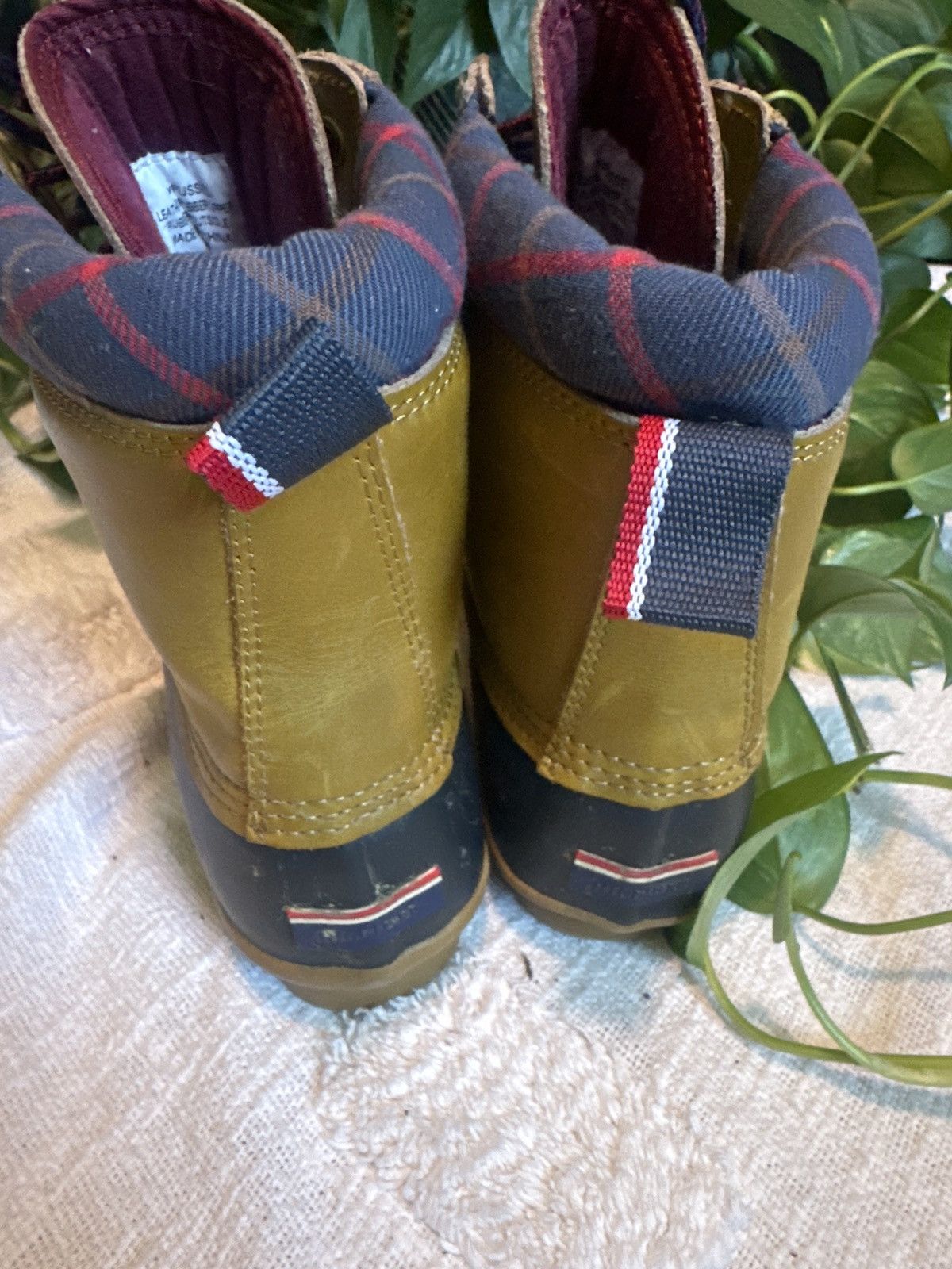 Tommy Hilfiger Tommy Hilfiger Duck Boots Size US 6 / IT 36 - 3 Thumbnail