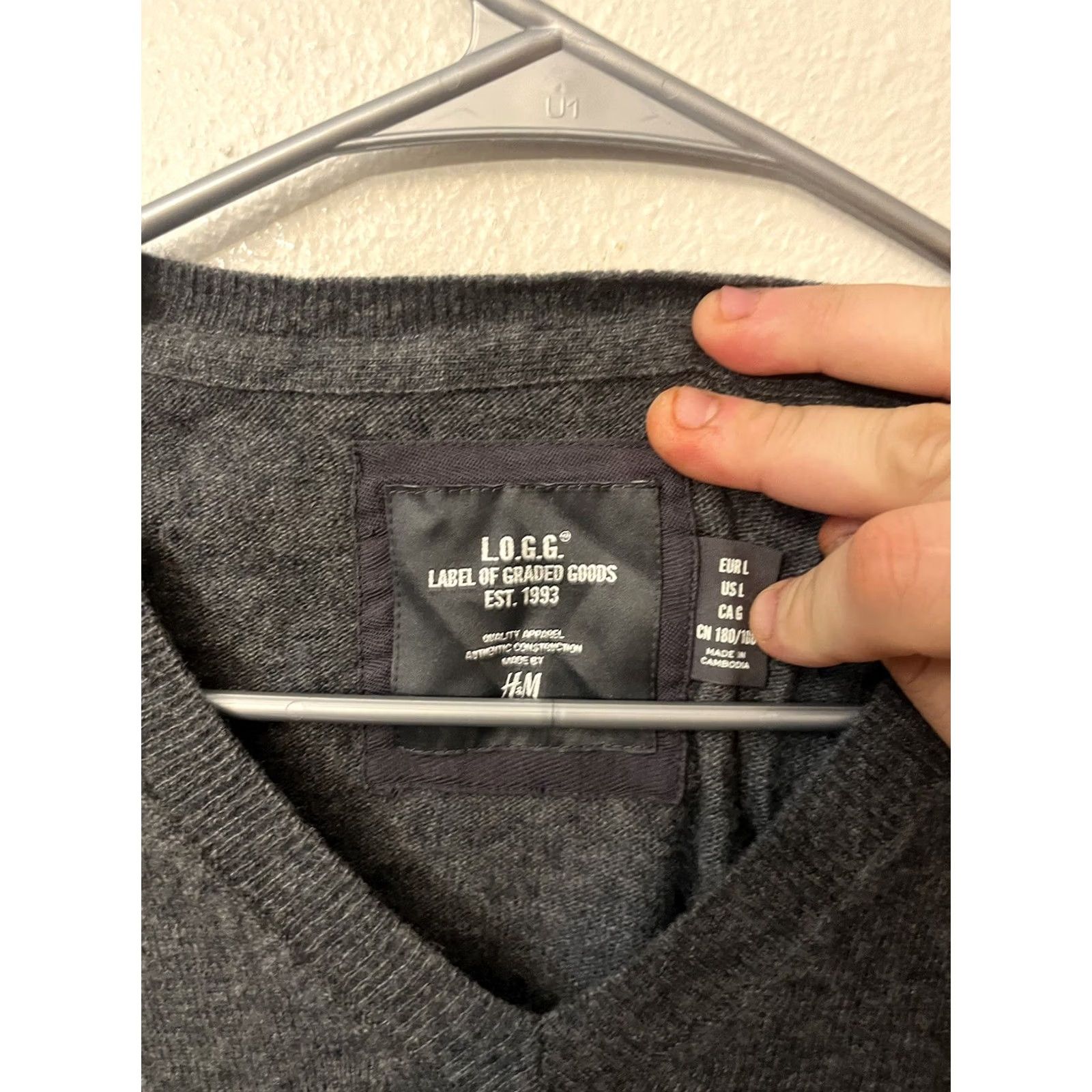 H&M H&M Logg Mens Regular Fit Wool-Blend Sweater Dark Gray L V-Neck Pullover Wool Size L Mens Size US L / EU 52-54 / 3 - 2 Thumbnail