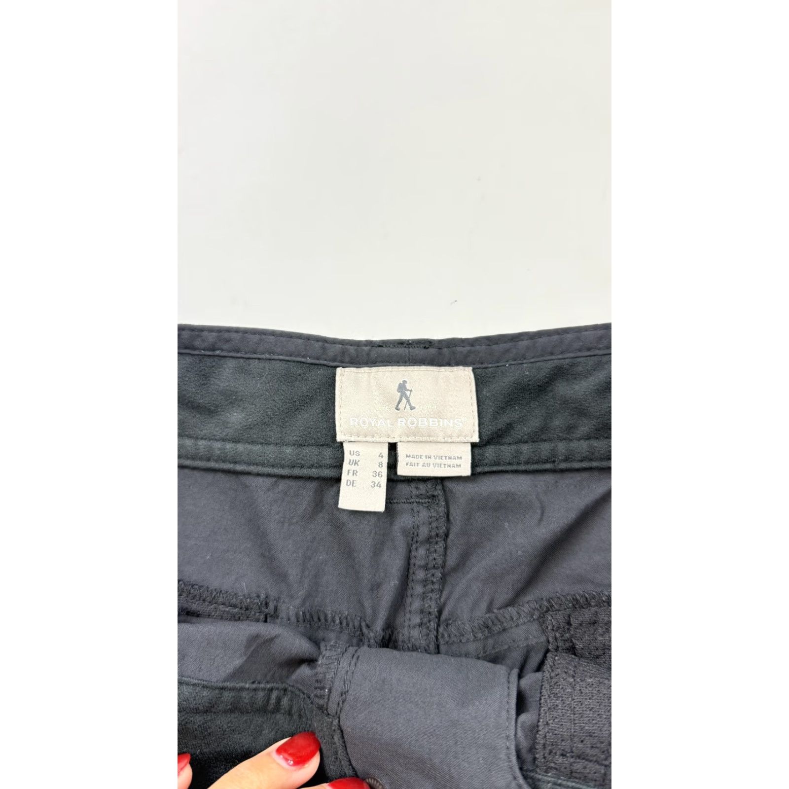 Royal Robbins Royal Robbins Shorts Womens 4 Black Nylon Spandex Hiking Outdoor Zip Pocket Bermuda Regular 9 in Inseam Gray Women Activewear Travel Casual Size 27" / US 4 / IT 40 - 4 Thumbnail