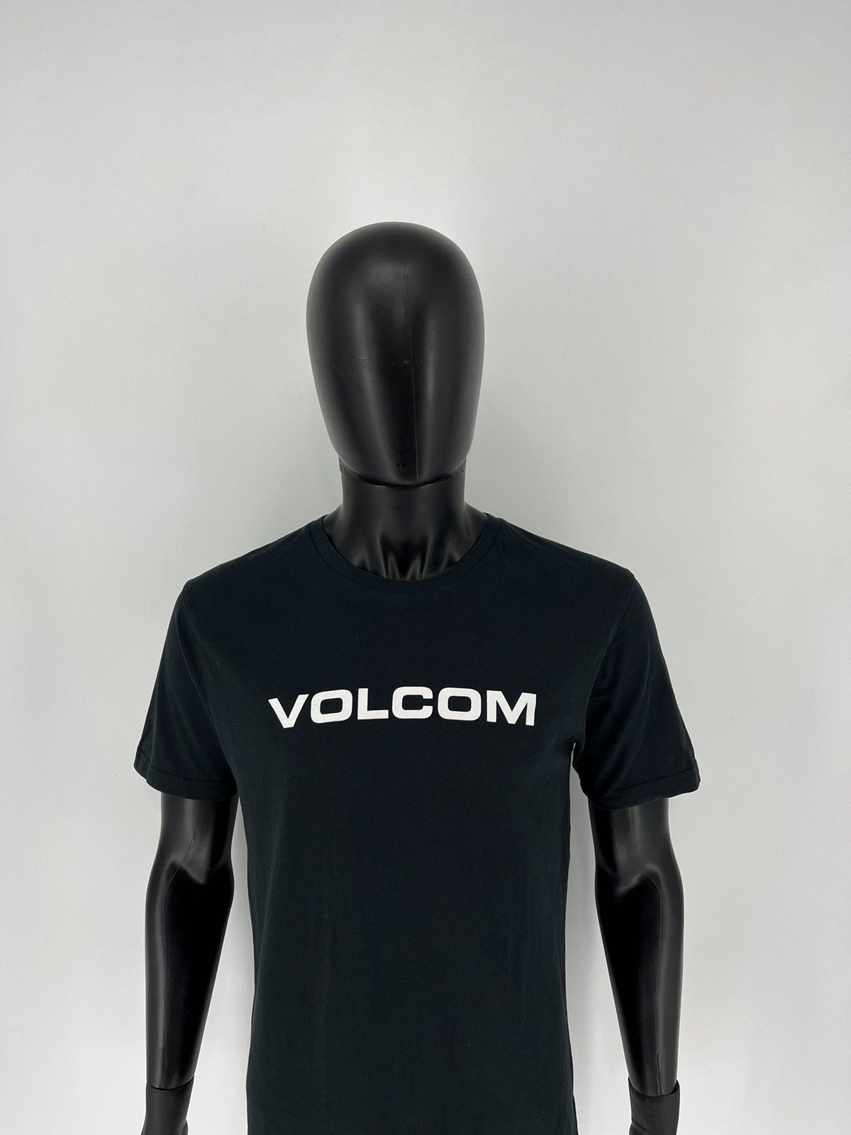 Vintage × Volcom Vintage Y2K Volcom Stone Skateboard Pin Logo Design Tshirt Size US M / EU 48-50 / 2 - 5 Thumbnail