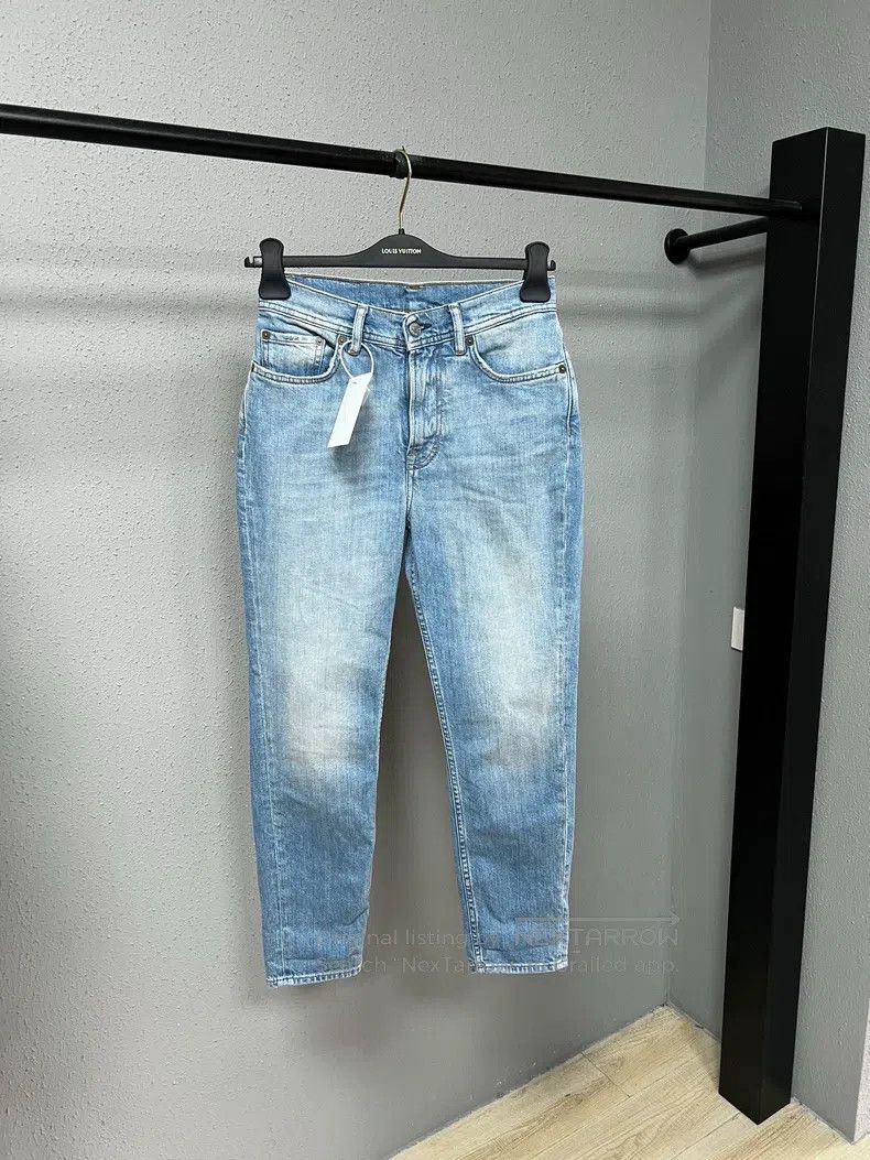Acne Studios Acne Studios Washed Blue Leather Badge Cuffed Denim Pants Size 25" / US 0 / IT 36 - 2 Thumbnail