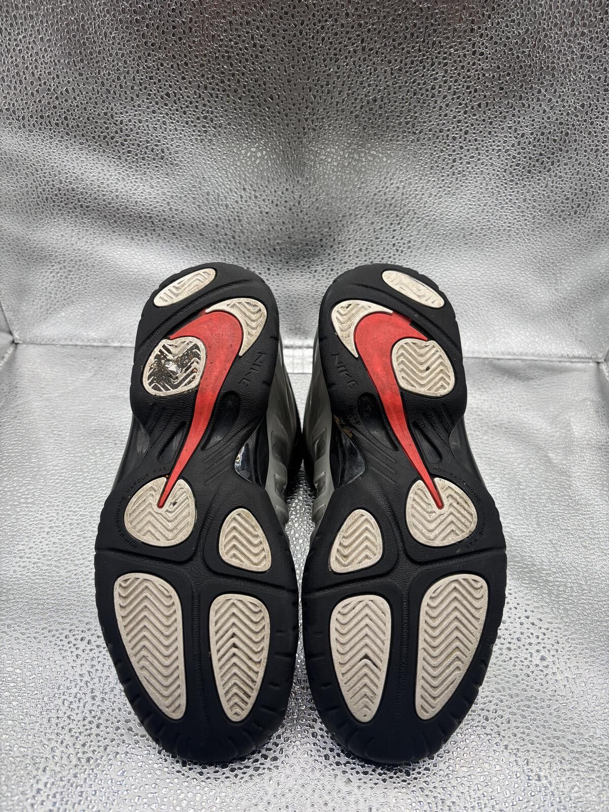 Nike Nike air Foamposite one chrome black GS Size US 5 / EU 37 - 3 Thumbnail