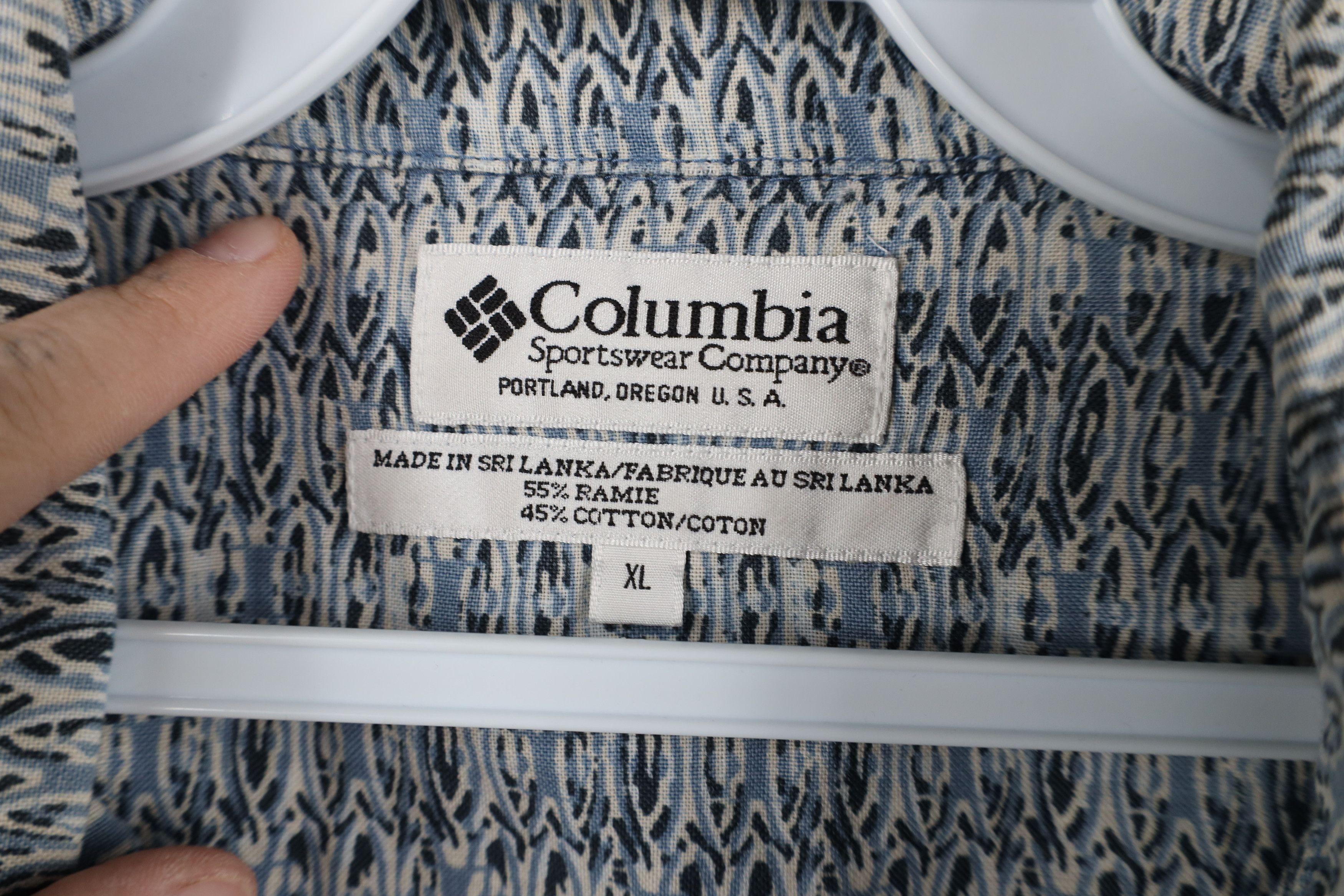 Columbia Vintage Columbia Geometric Baggy Short Sleeve Button Shirt Size US XL / EU 56 / 4 - 8 Thumbnail