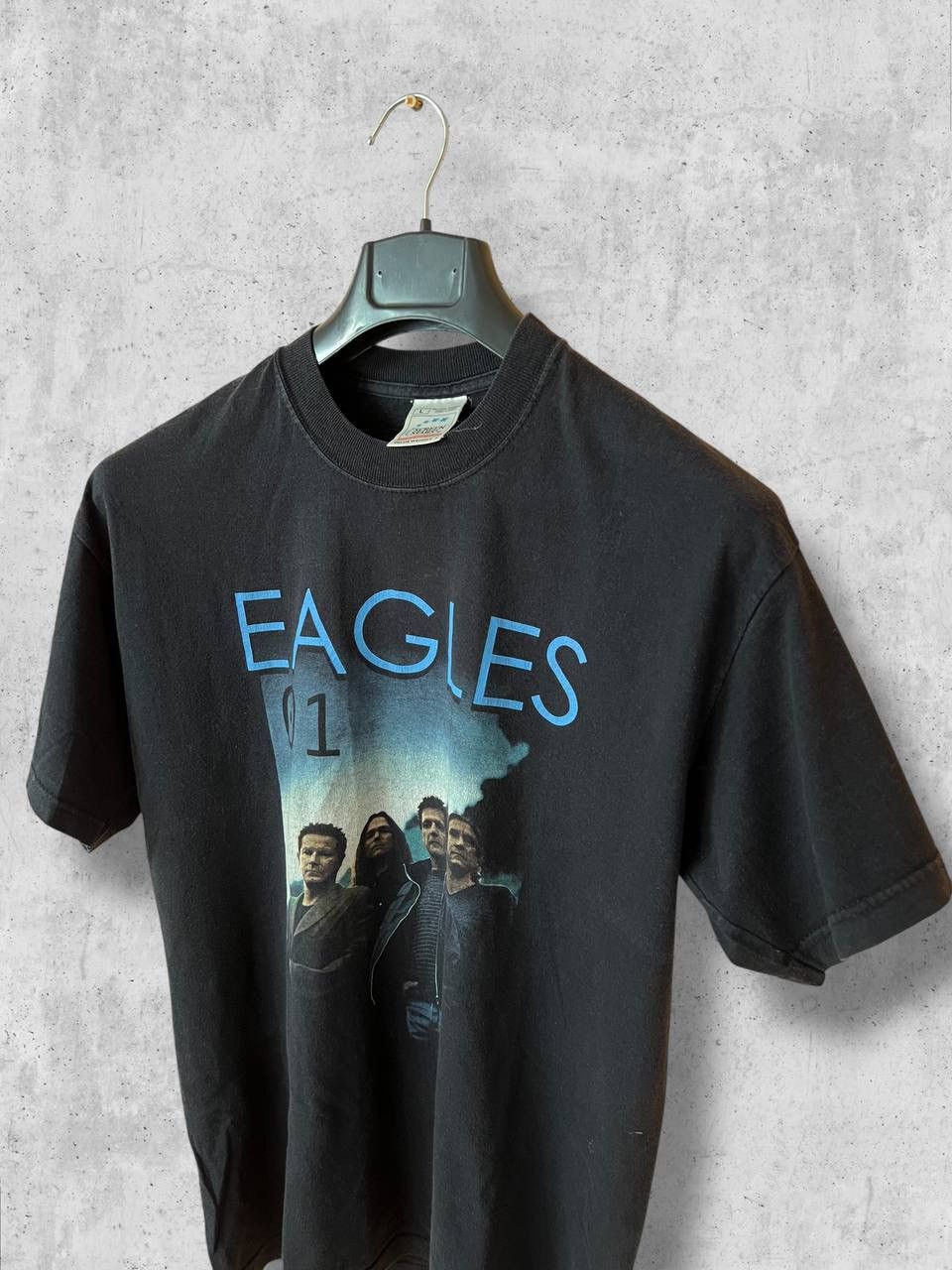 Band Tees 2001 VINTAGE THE EAGLES ON TOUR T SHIRT BAND ROCK Size US L / EU 52-54 / 3 - 4 Thumbnail