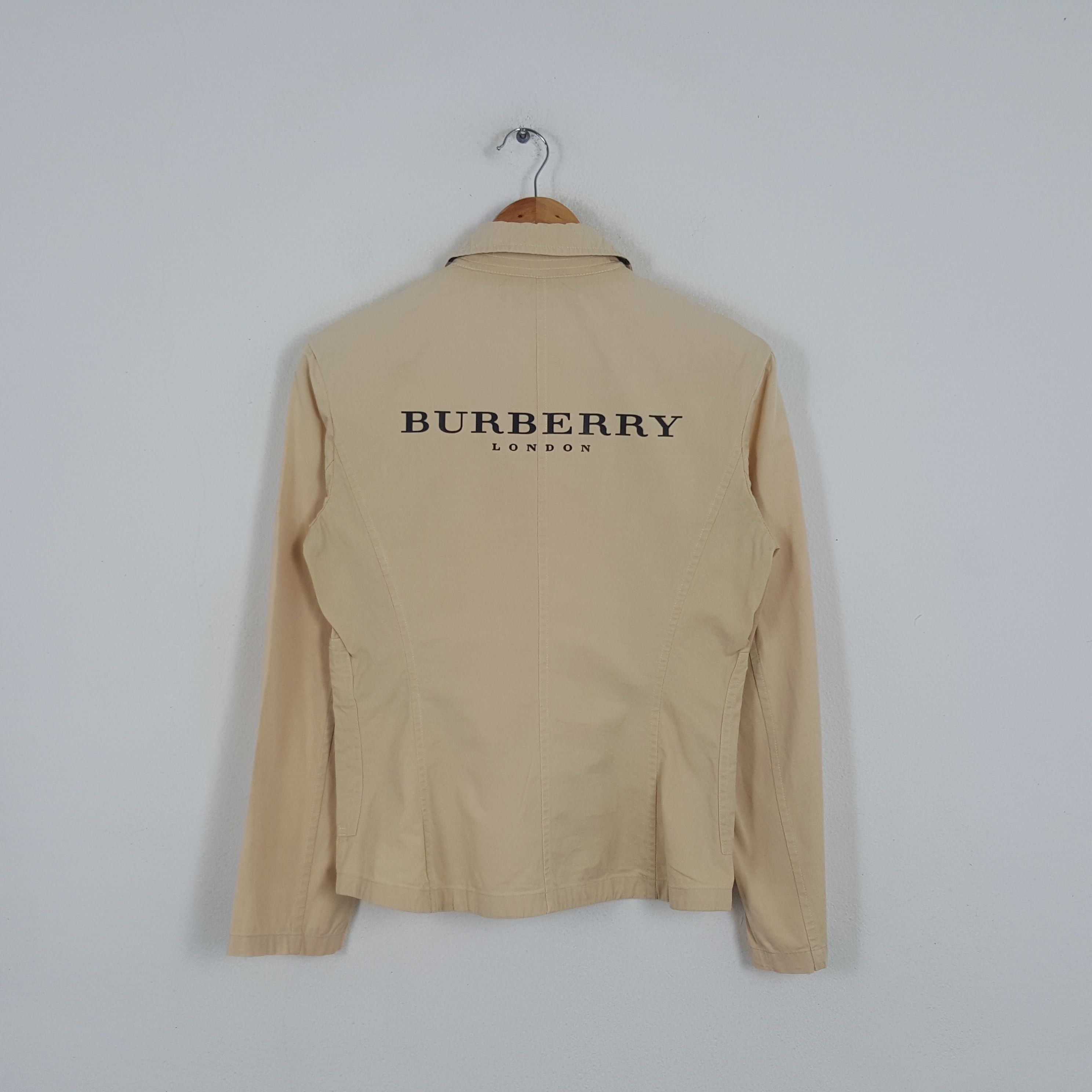 Burberry × Vintage Vintage Burberry London Designer Brand Jacket Size US S / EU 44-46 / 1 - 1 Thumbnail