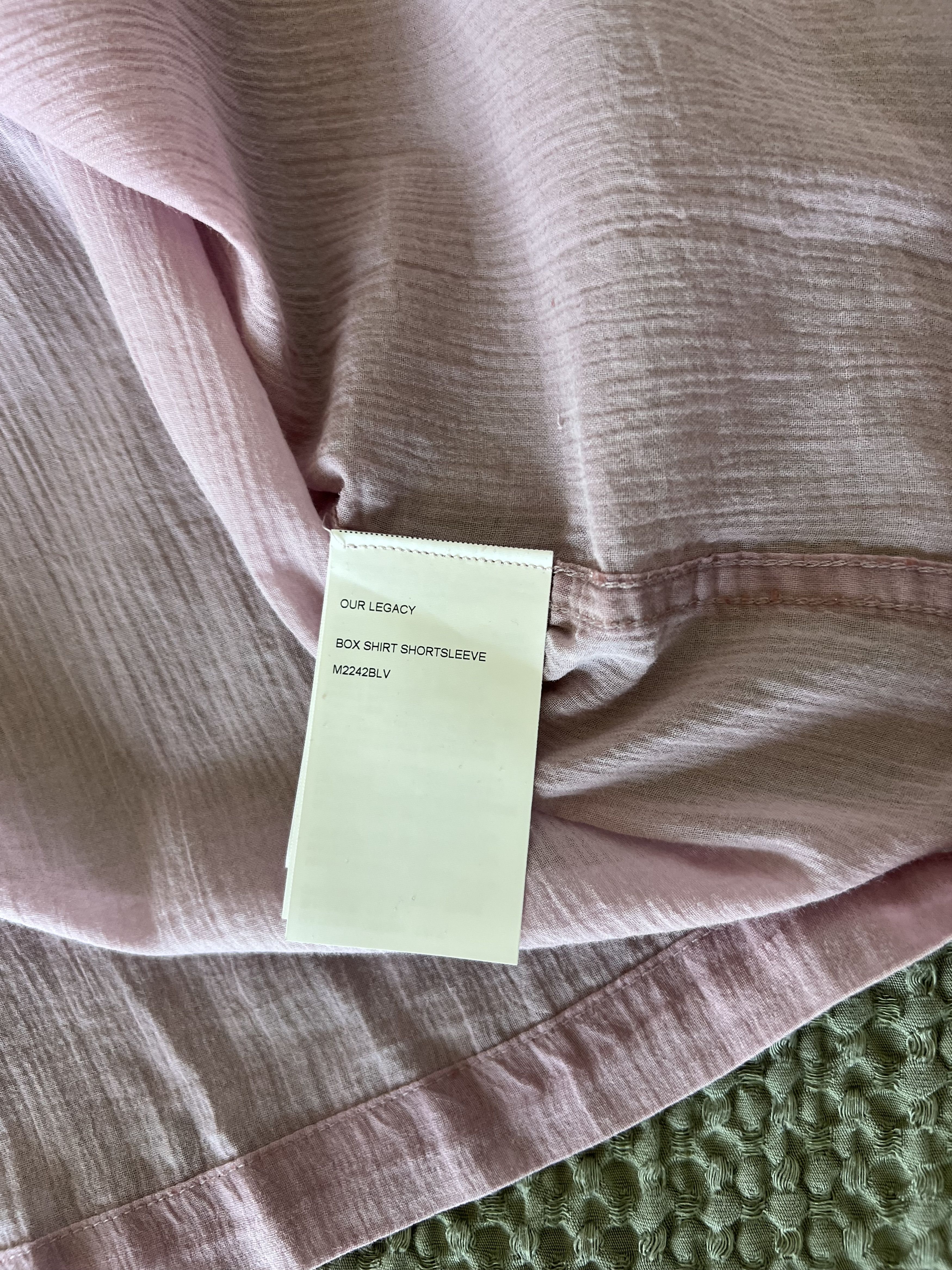 Our Legacy Our Legacy Coated Voile Short Sleeve Box Shirt in Lilac Size US S / EU 44-46 / 1 - 7 Thumbnail