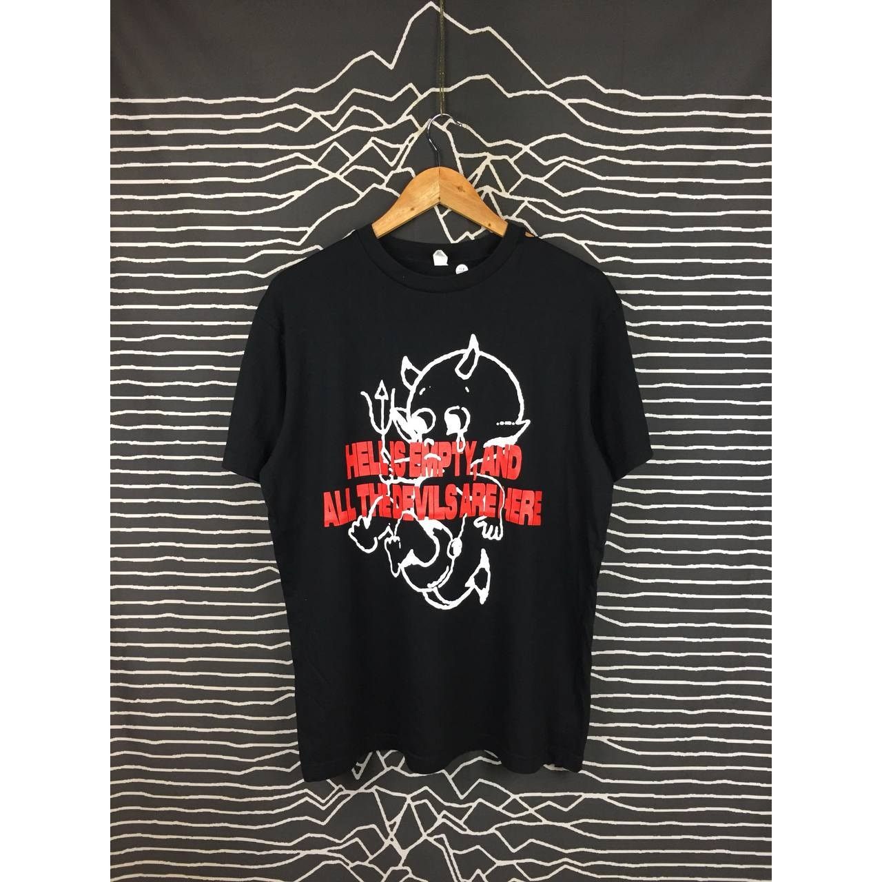 Vintage Hell Is Empty And All The Devils Are Here Graphic Tee Size US M / EU 48-50 / 2 - 2 Thumbnail