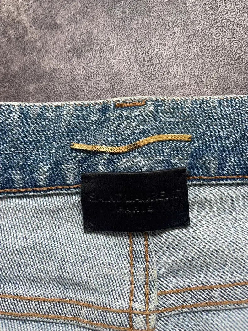 Saint Laurent Paris Saint Laurent Paris Ripped and Washed Denim Jeans Size US 27 - 5 Thumbnail