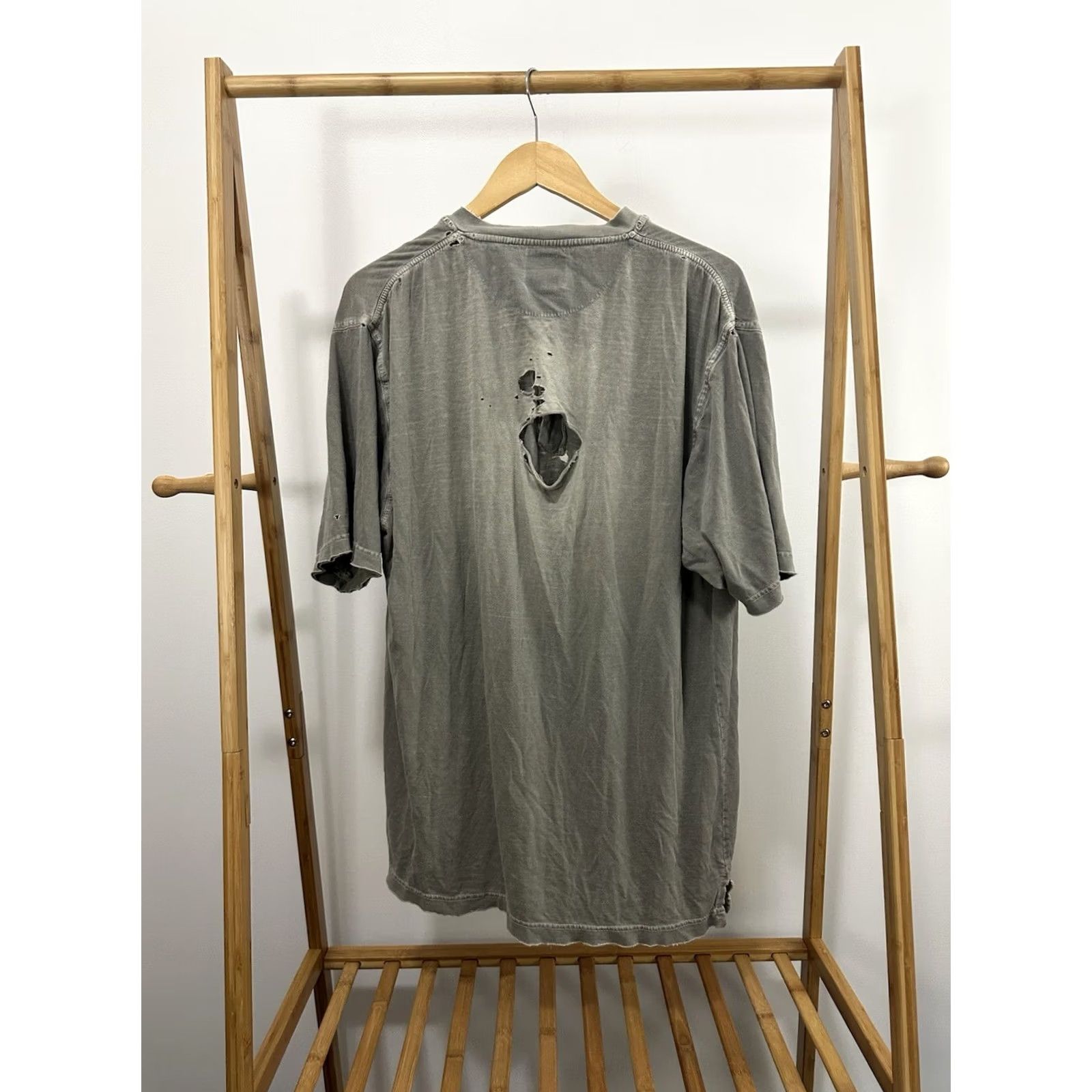 Vintage VINTAGE Ferruche NYC Thrashed WIP Work T-Shirt Henley Short Sleeve Size L Green Gray Mens Shirt Size US L / EU 52-54 / 3 - 2 Thumbnail