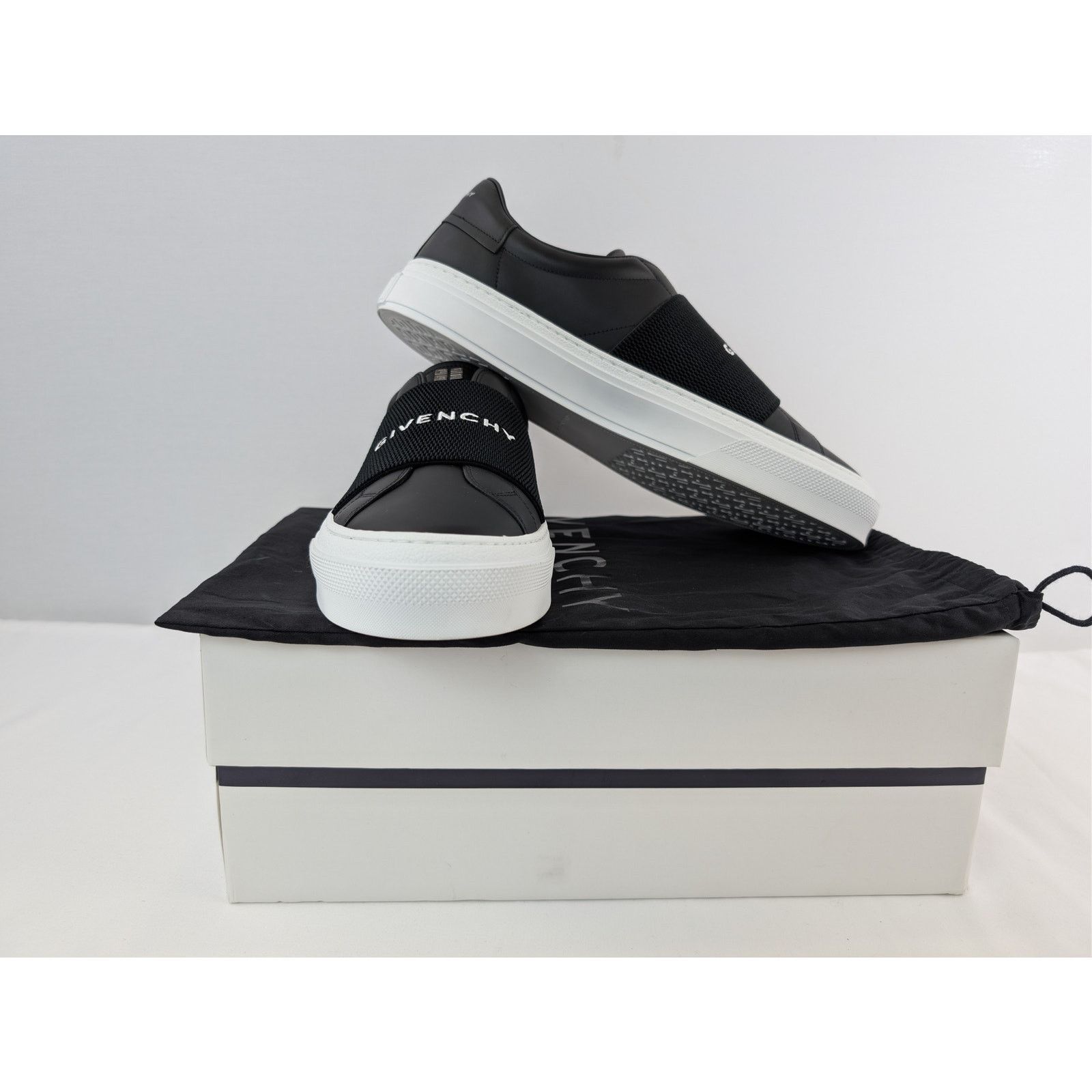 Givenchy o1rshd1 100% Calf Leather City Sport Sneakers in Black Size US 14 / EU 47 - 17 Thumbnail