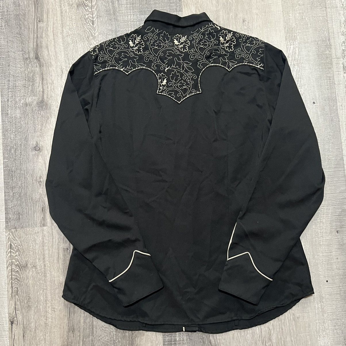 Roper Roper Western Shirt Black Embroidered Floral Pearl Snap Size XL / US 12-14 / IT 48-50 - 2 Thumbnail