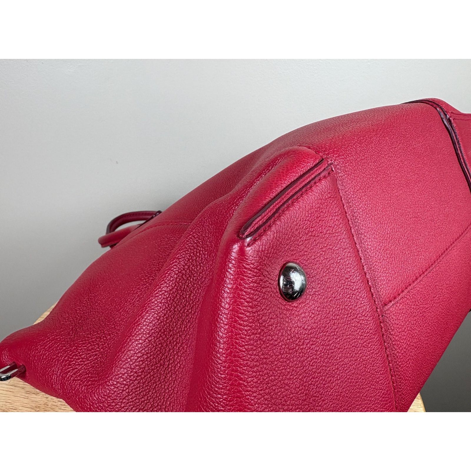 Louis Vuitton Authentic Louis Vuitton Taurillon Parnassea MM Leather Bag Size ONE SIZE - 6 Thumbnail