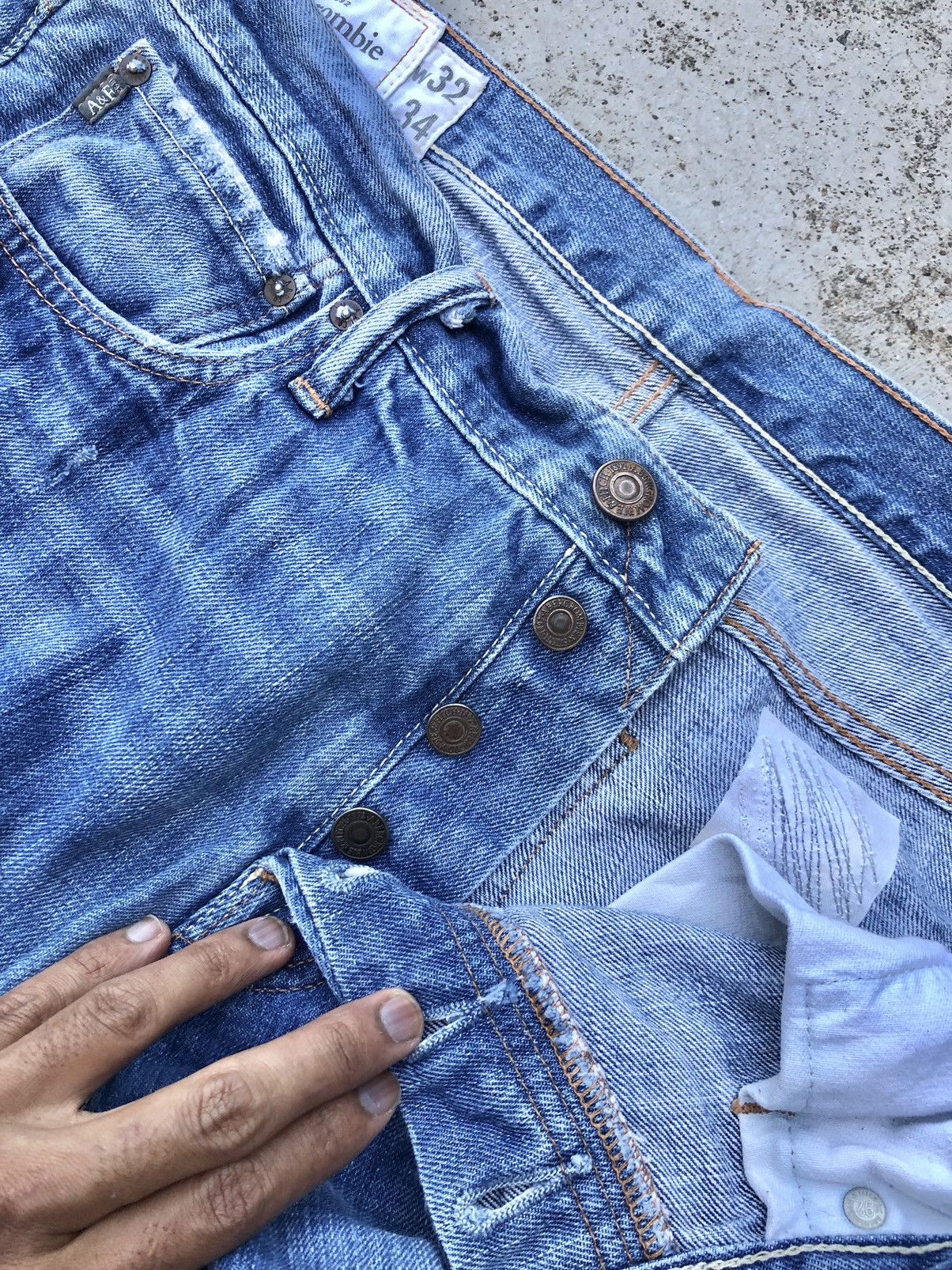 Abercrombie & Fitch FLARED A&F WASHED BLUE DENIM Size US 34 / EU 50 - 4 Thumbnail