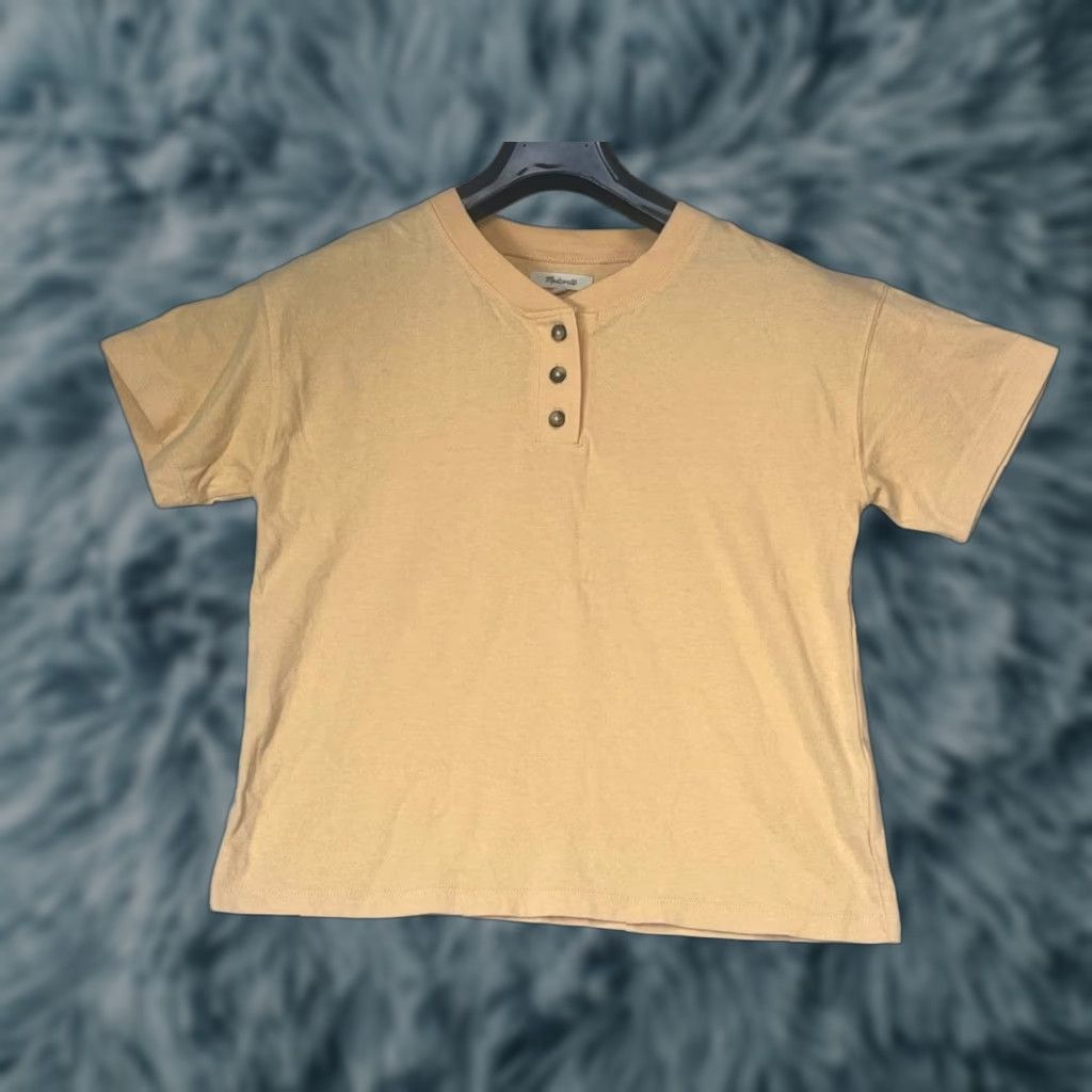 Madewell Madewell Shirt Women's Tee Cropped Regular Short Sleeve Yellow Henley Button Cotton T-Shirt All Seasons Fall Spring Summer Size Small Boys? Size S / US 4 / IT 40 - 1 Thumbnail