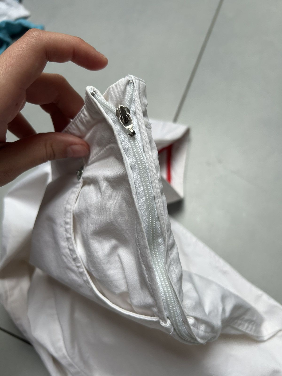 Prada Prada Red Tab Shorts White Capri Pants Vintage Rare Size 26" / US 2 / IT 38 - 7 Thumbnail