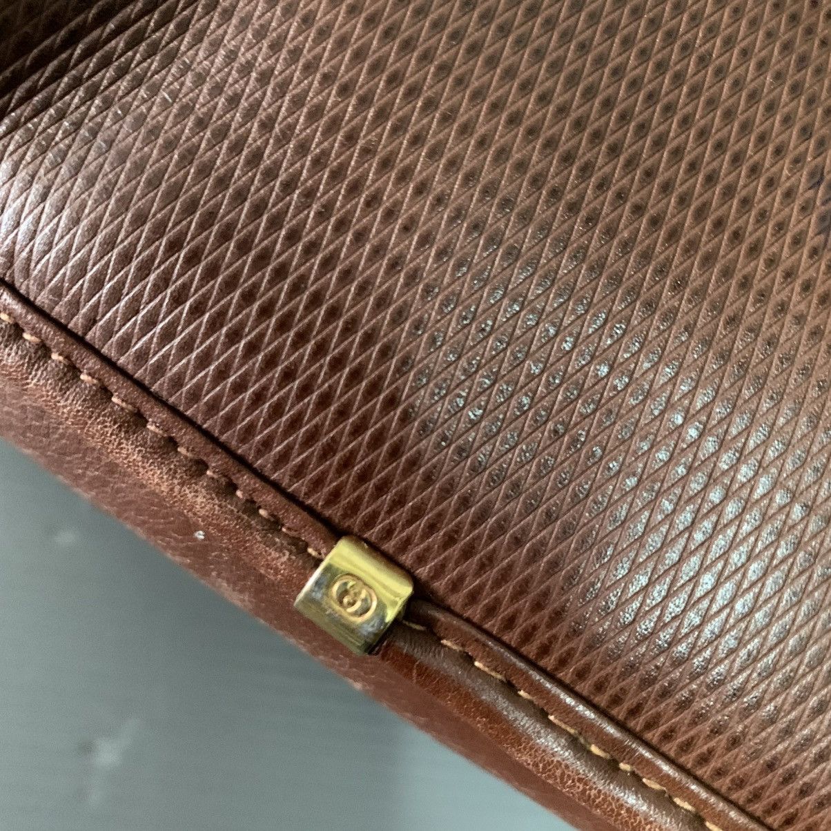 Gucci Gucci Vintage Leather Slingbag Size ONE SIZE - 10 Thumbnail