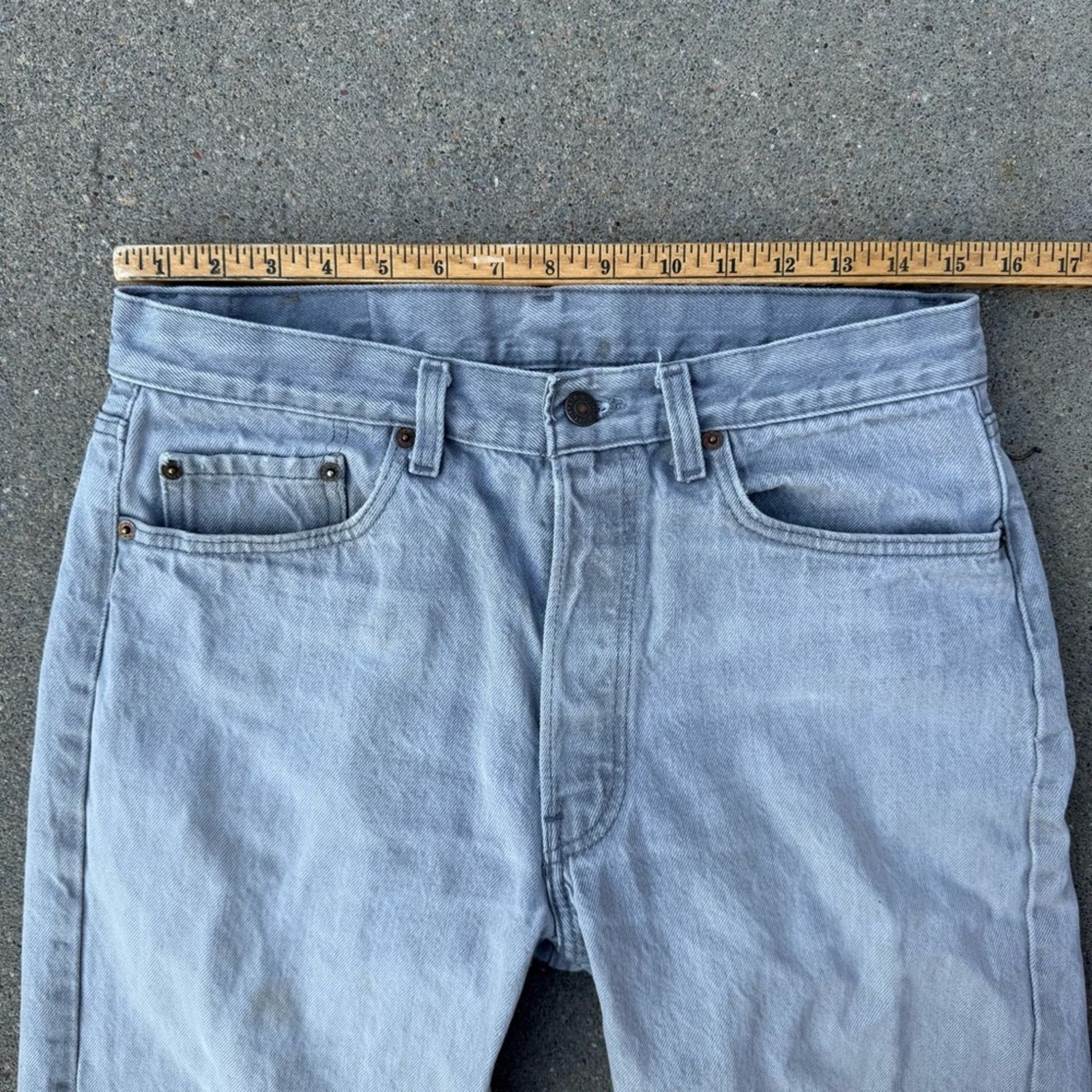 Levi's 80s Levi’s 501 Button Fly Light Gray Straight Leg Jean 33x34 Size US 33 - 6 Thumbnail