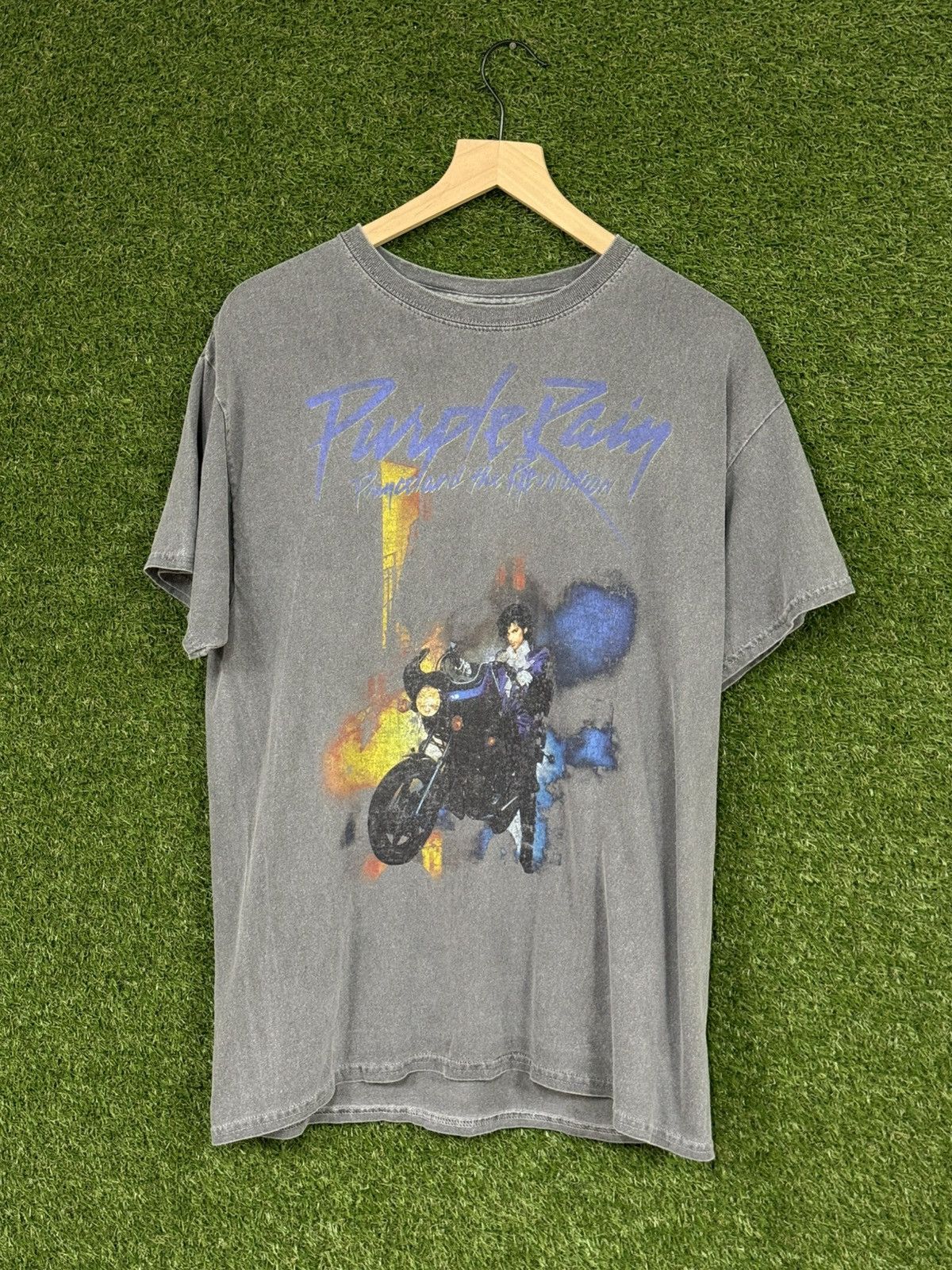 Vintage Prince Purple Rain Faded Grey Album Merch Motorcycle Tee Size US L / EU 52-54 / 3 - 1 Thumbnail