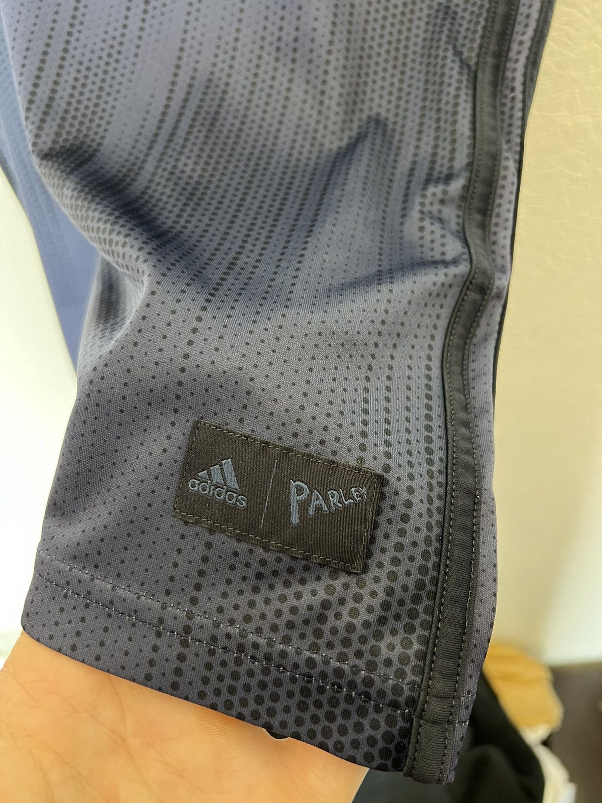 Adidas Manchester United Adidas 2018/2019 Parley Third Kit Soccer Size US L / EU 52-54 / 3 - 5 Thumbnail