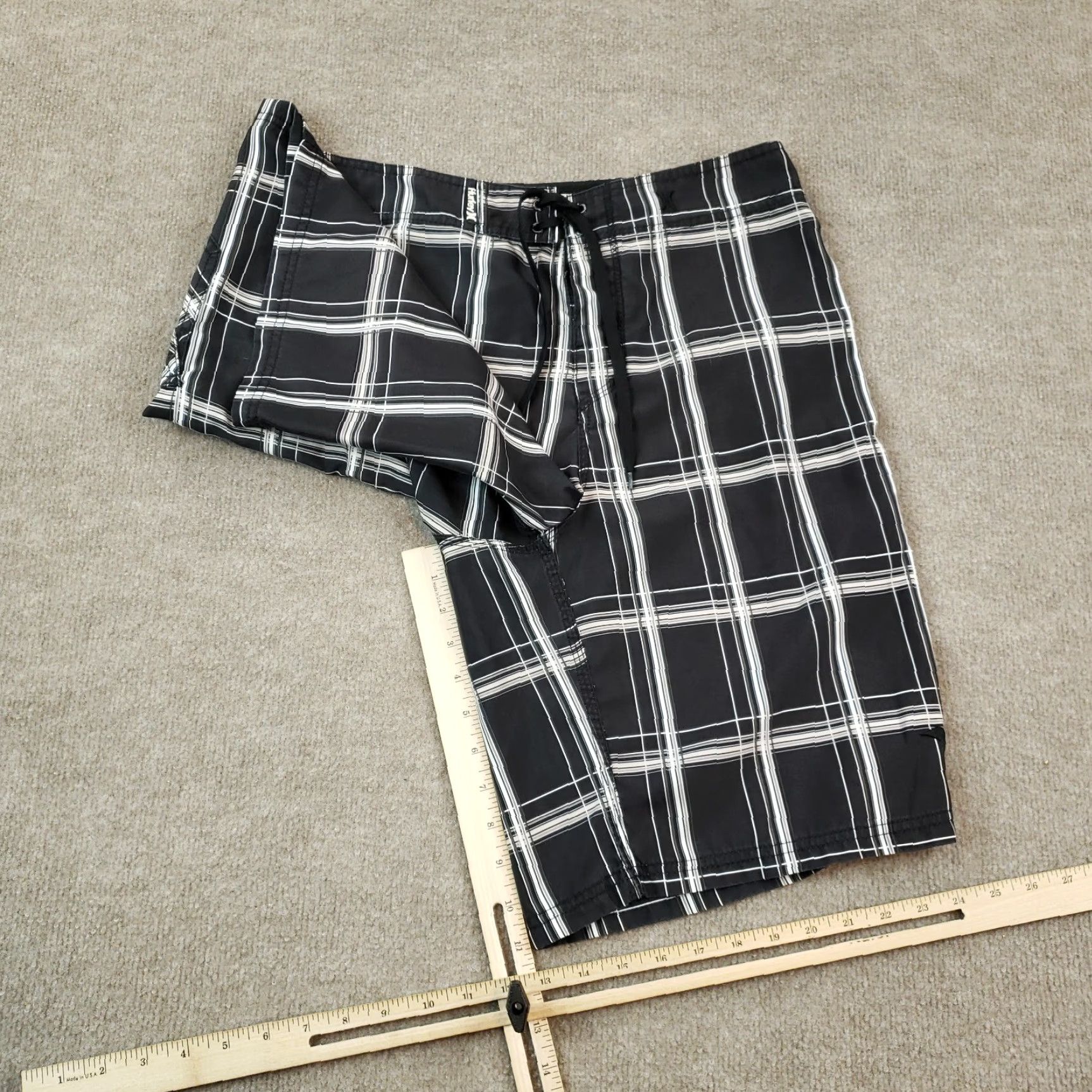 Hurley Hurley Mens Board Shorts 33 Black Plaid Drawstring Extra Large XL Summer Beach Size US 33 - 2 Thumbnail