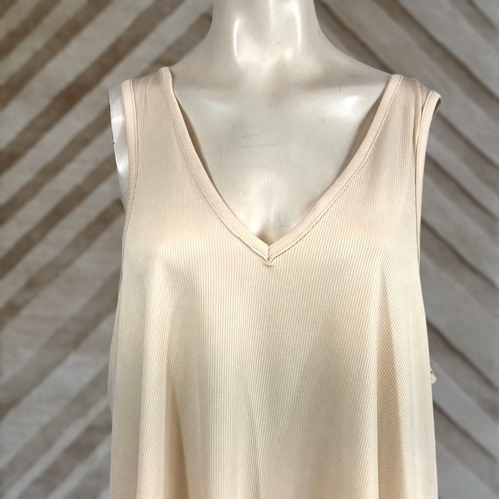 Vintage Deep South Pout V Neck Tank Top Beige Plus Size 1X 2X Ribbed Size XL / US 12-14 / IT 48-50 - 1 Thumbnail