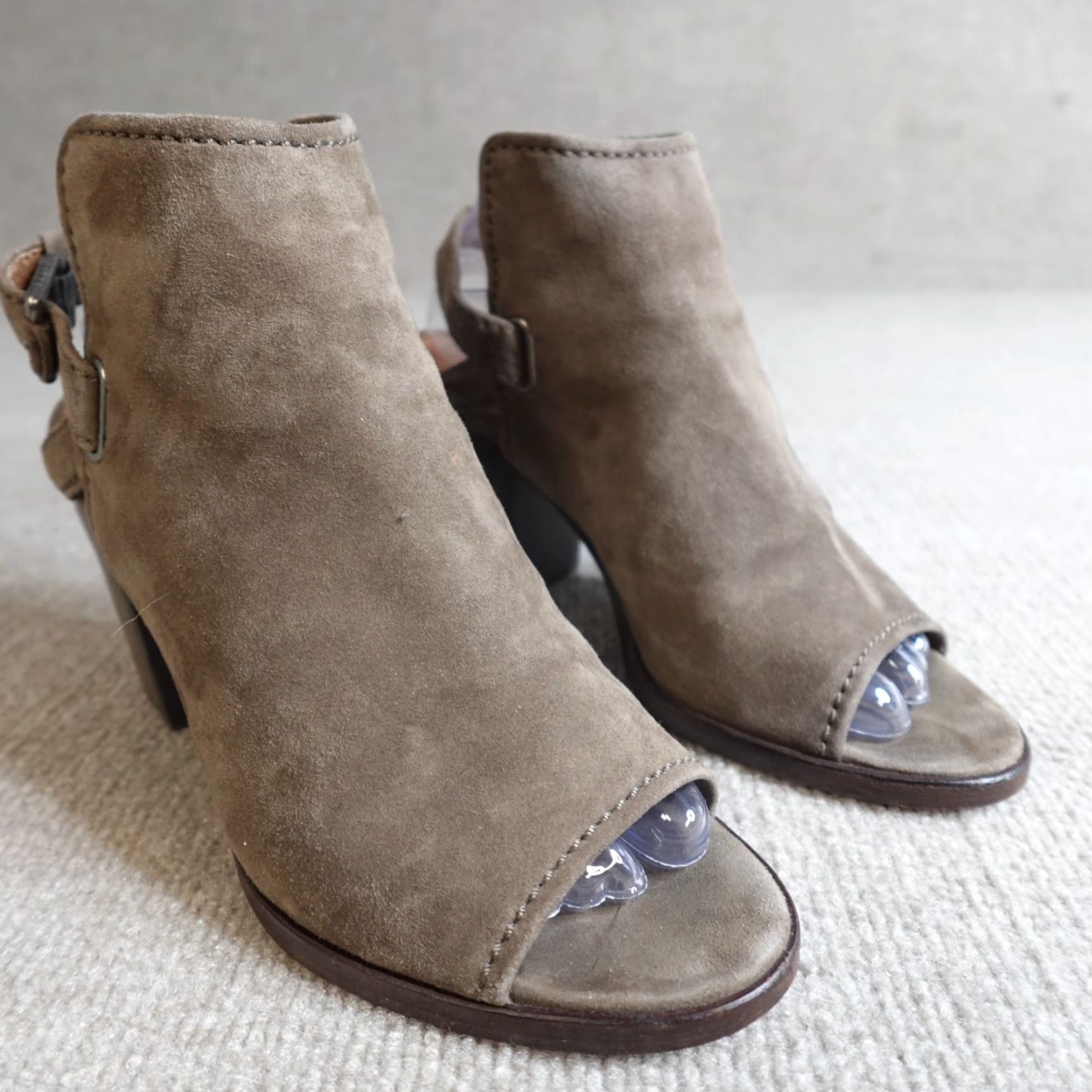 Frye FRYE Women's Boots 9M Brown Beige Suede Dani Sling Heeled Open Toe Sandals Boots Shoes Shoe Sandals Size US 9 / IT 39 - 3 Thumbnail